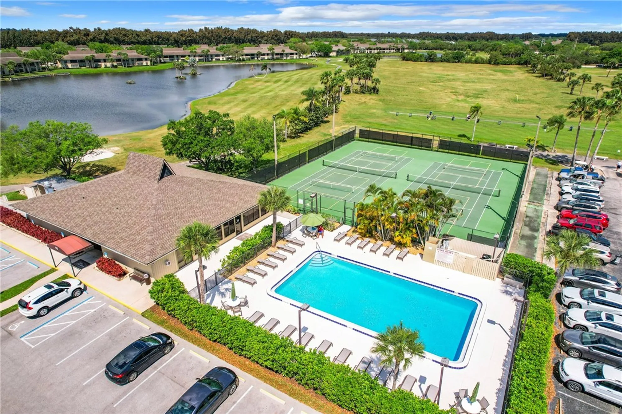Property Slideshow image 32 of 36 | 18 plantation dr apt 106, Vero Beach, FL, 32966