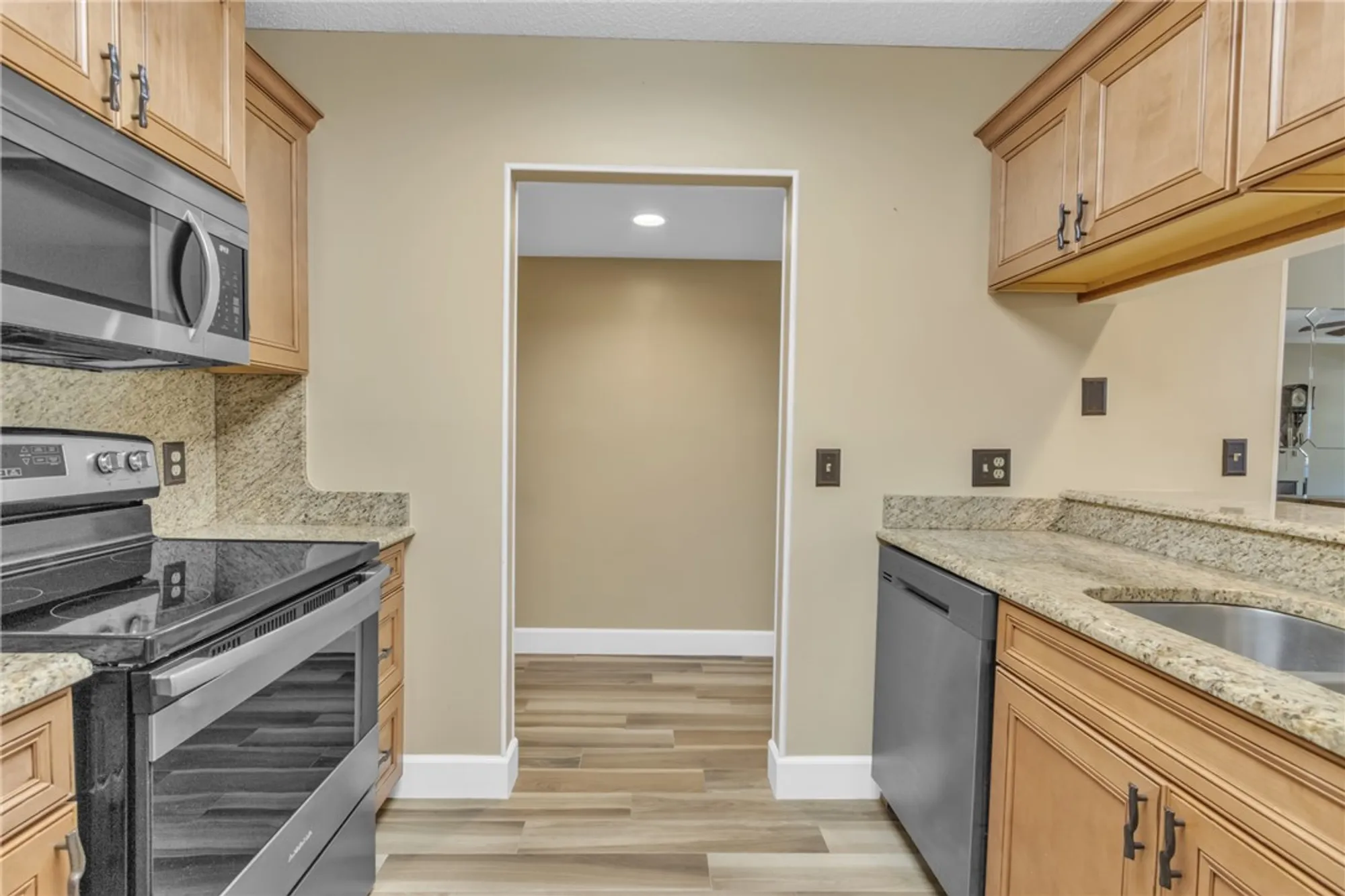 Property Slideshow image 5 of 36 | 18 plantation dr apt 106, Vero Beach, FL, 32966