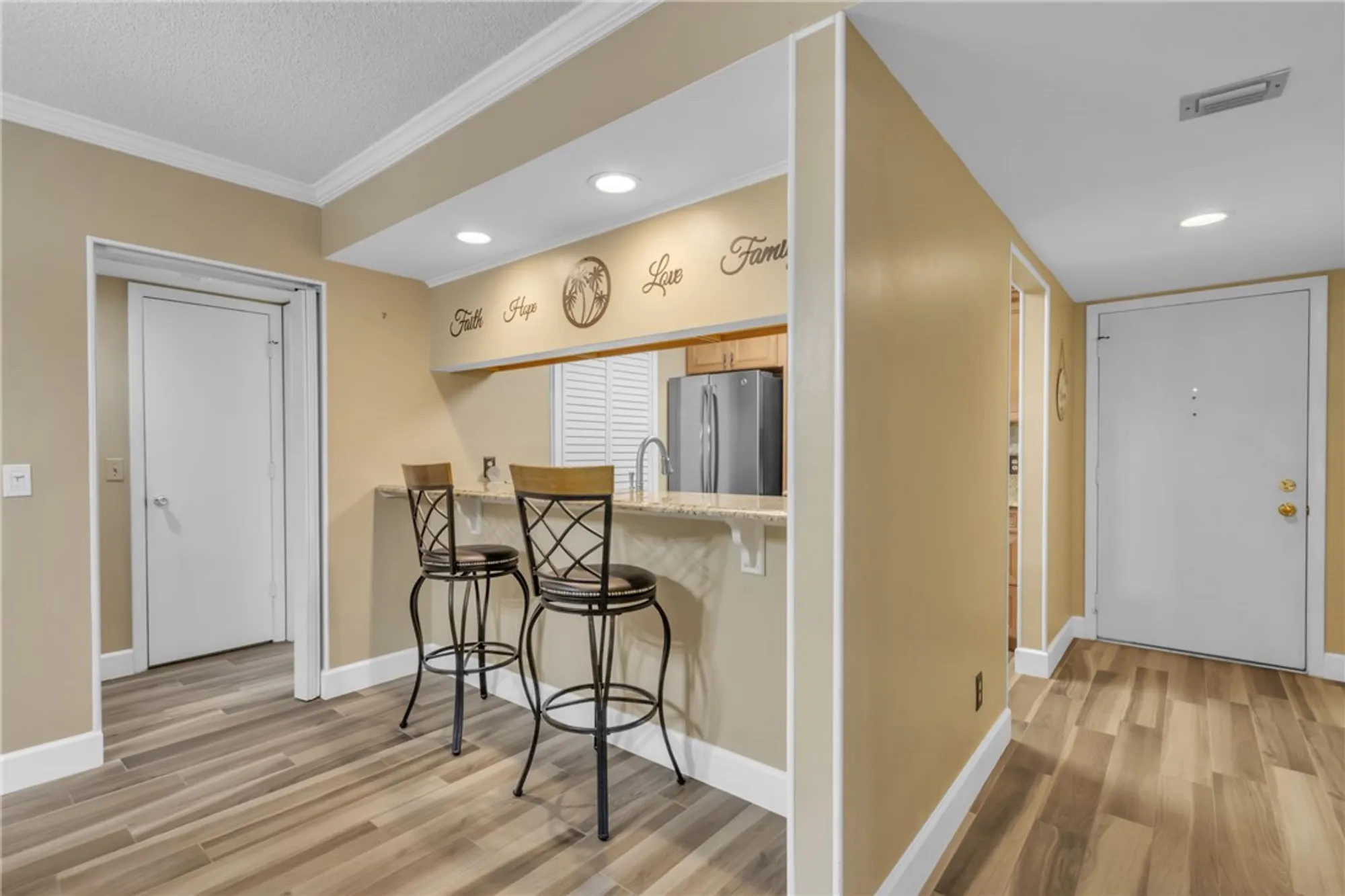 Property Slideshow image 7 of 36 | 18 plantation dr apt 106, Vero Beach, FL, 32966