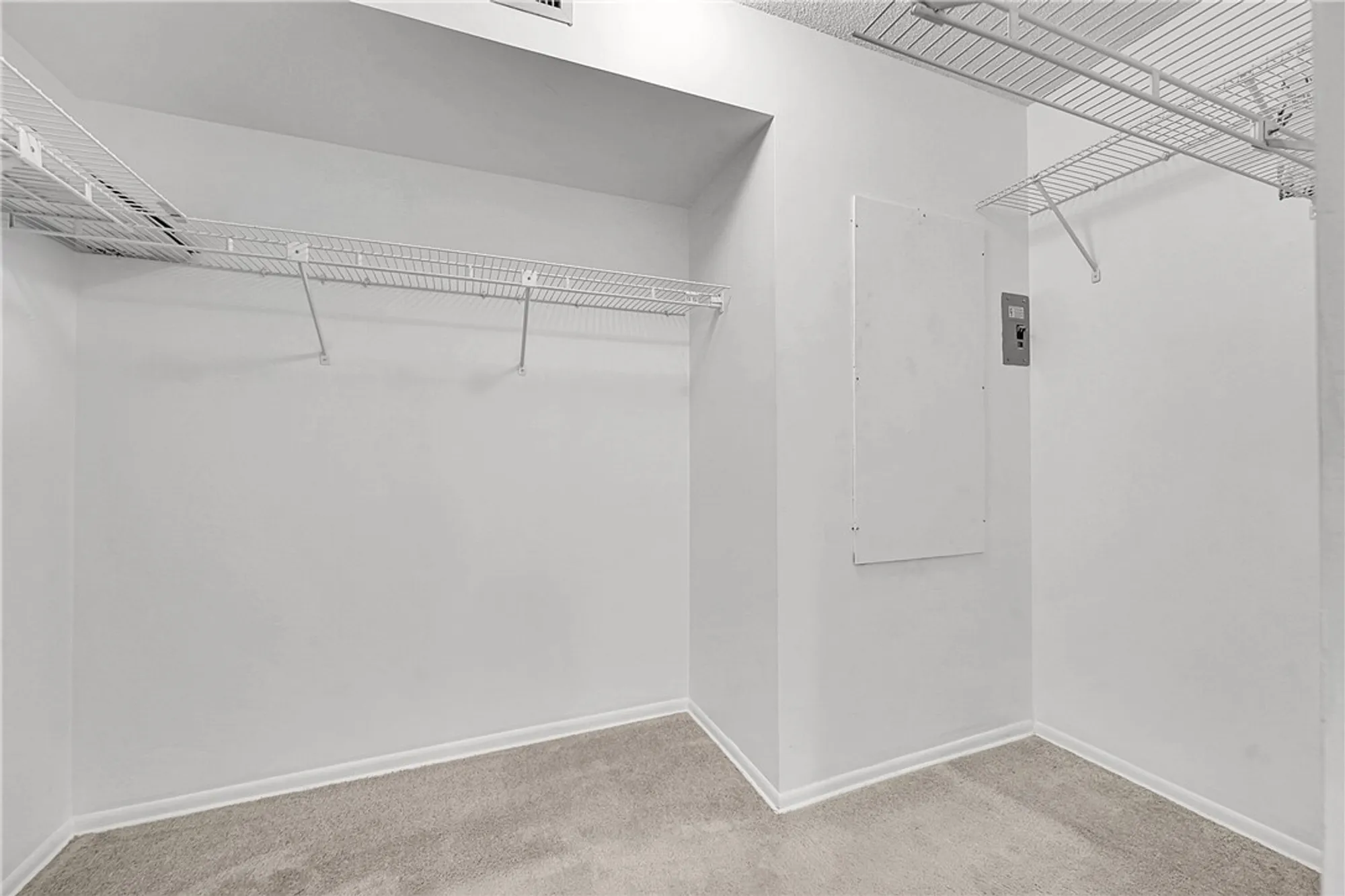 Property Slideshow image 16 of 31 | 27 plantation dr apt 102, Vero Beach, FL, 32966