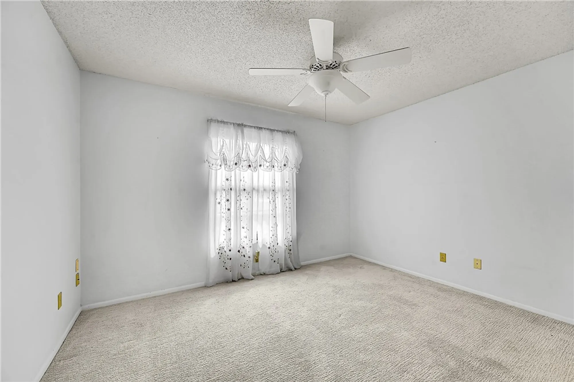 Property Slideshow image 17 of 31 | 27 plantation dr apt 102, Vero Beach, FL, 32966