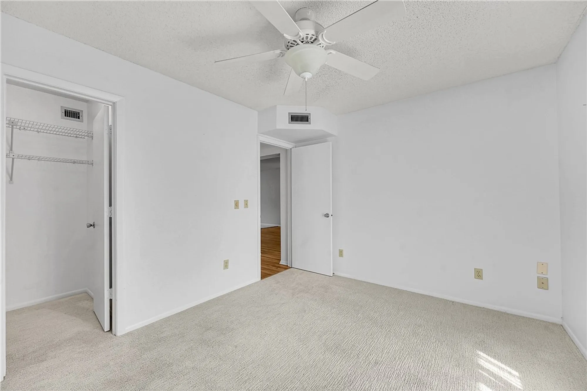 Property Slideshow image 18 of 31 | 27 plantation dr apt 102, Vero Beach, FL, 32966