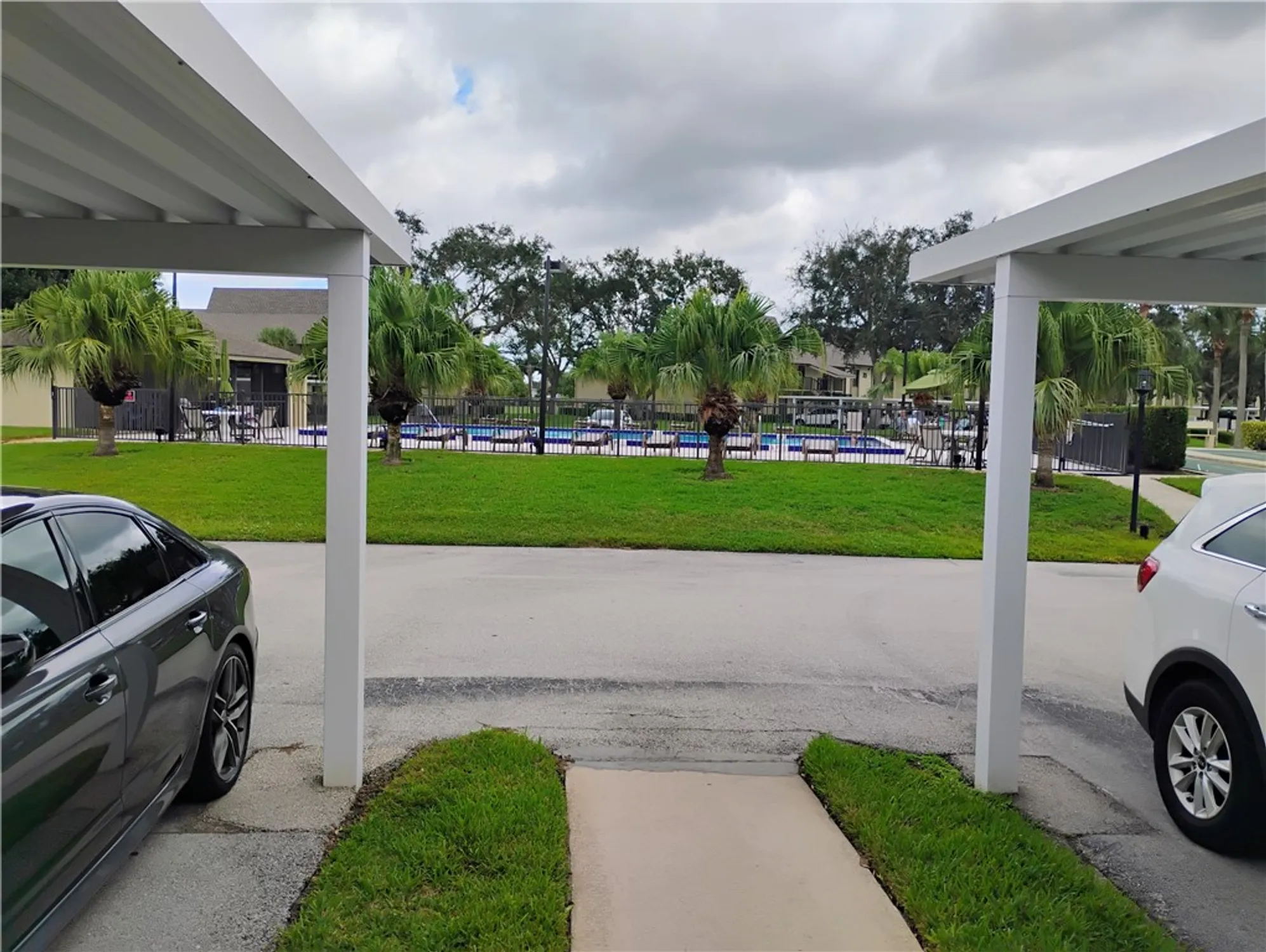 Property Slideshow image 25 of 31 | 27 plantation dr apt 102, Vero Beach, FL, 32966