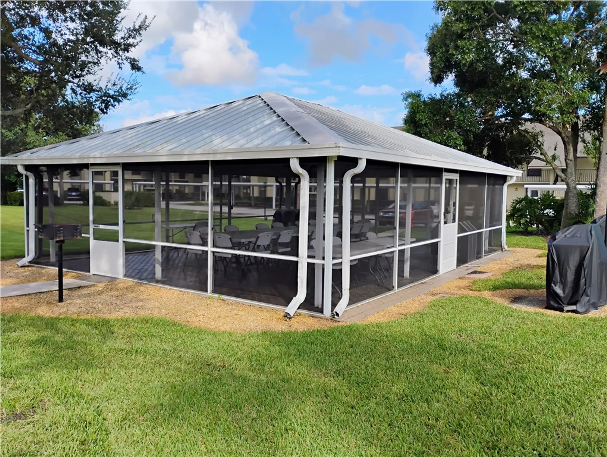 Property Slideshow image 28 of 31 | 27 plantation dr apt 102, Vero Beach, FL, 32966