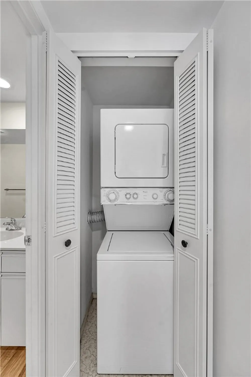 Property Slideshow image 21 of 31 | 27 plantation dr apt 102, Vero Beach, FL, 32966