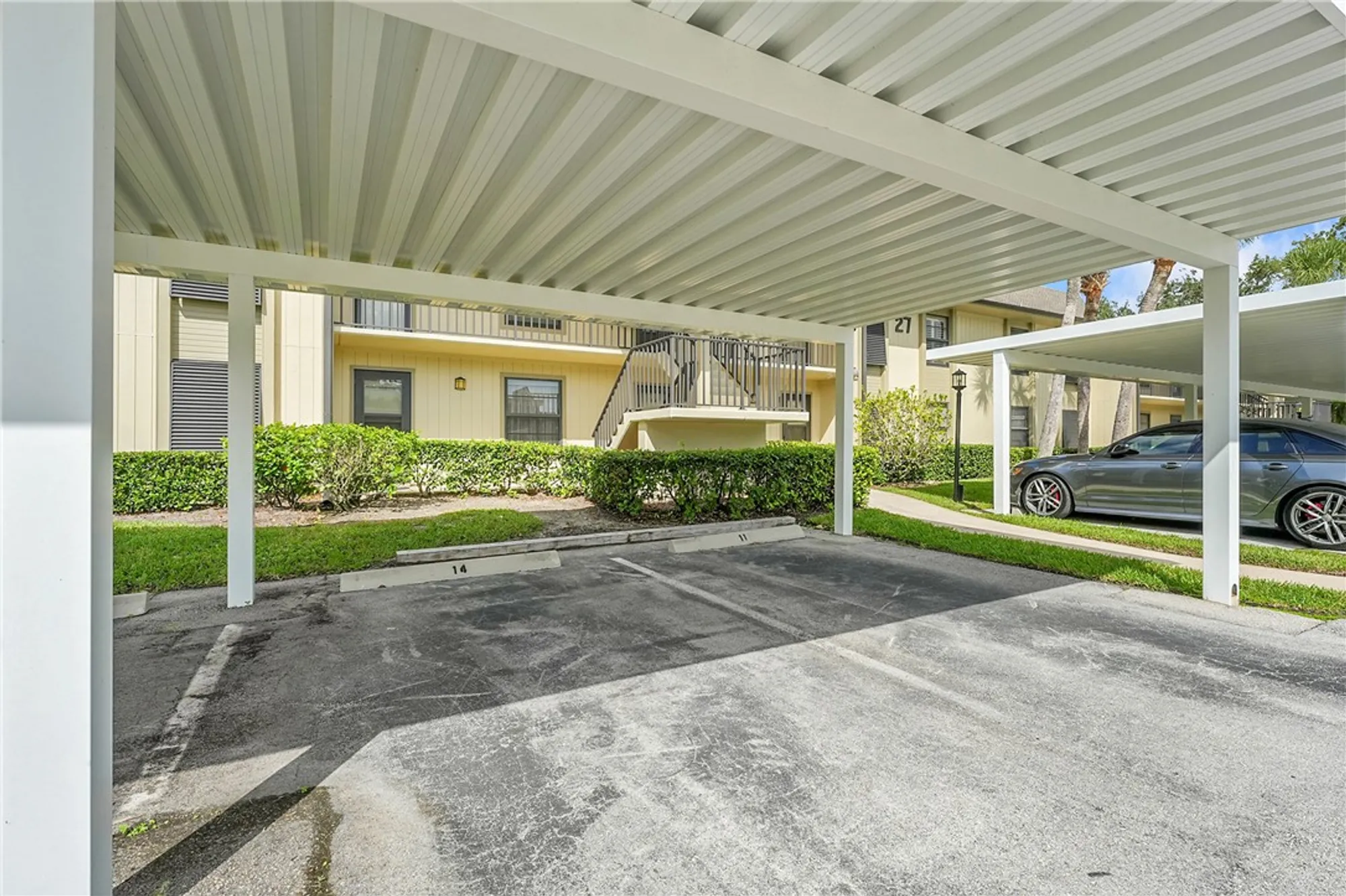 Property Slideshow image 23 of 31 | 27 plantation dr apt 102, Vero Beach, FL, 32966