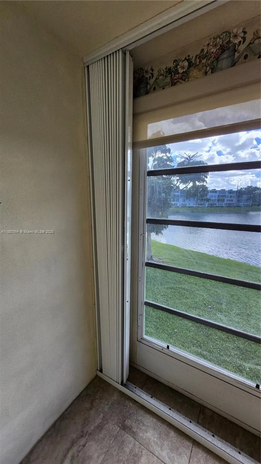 Property Slideshow image 17 of 33 | 2079 harwood f # 2079, Deerfield Beach, FL, 33442