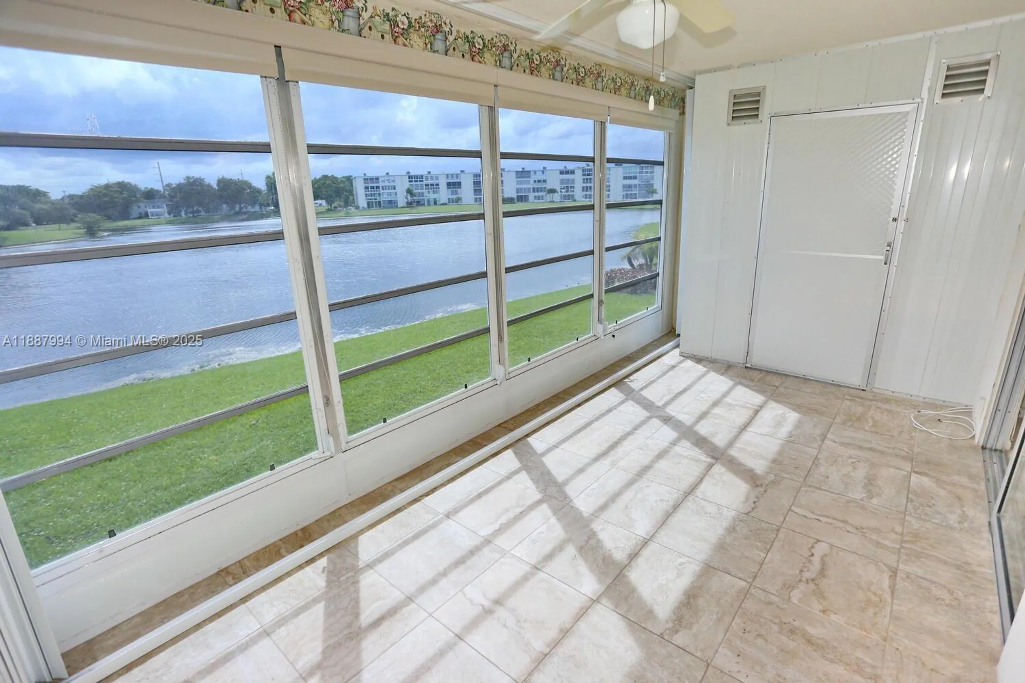Property Slideshow image 1 of 33 | 2079 harwood f # 2079, Deerfield Beach, FL, 33442
