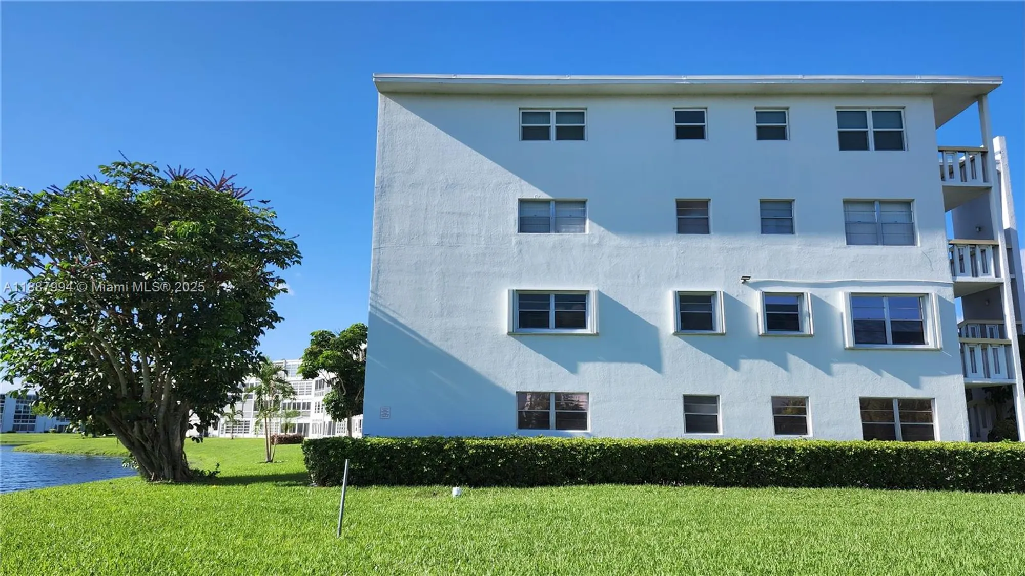 Property Slideshow image 23 of 33 | 2079 harwood f # 2079, Deerfield Beach, FL, 33442