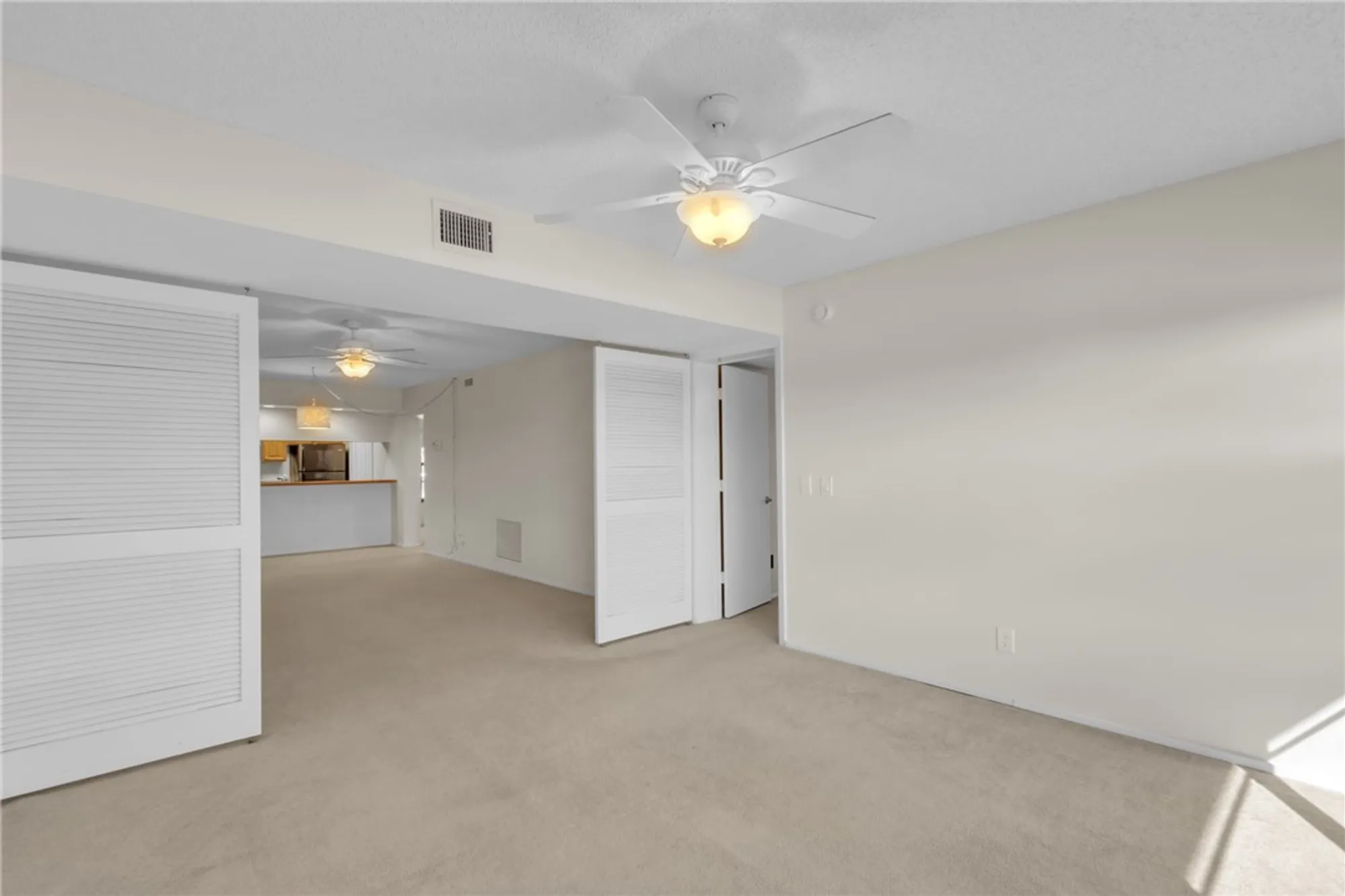 Property Slideshow image 13 of 36 | 33 plantation dr apt 201, Vero Beach, FL, 32966