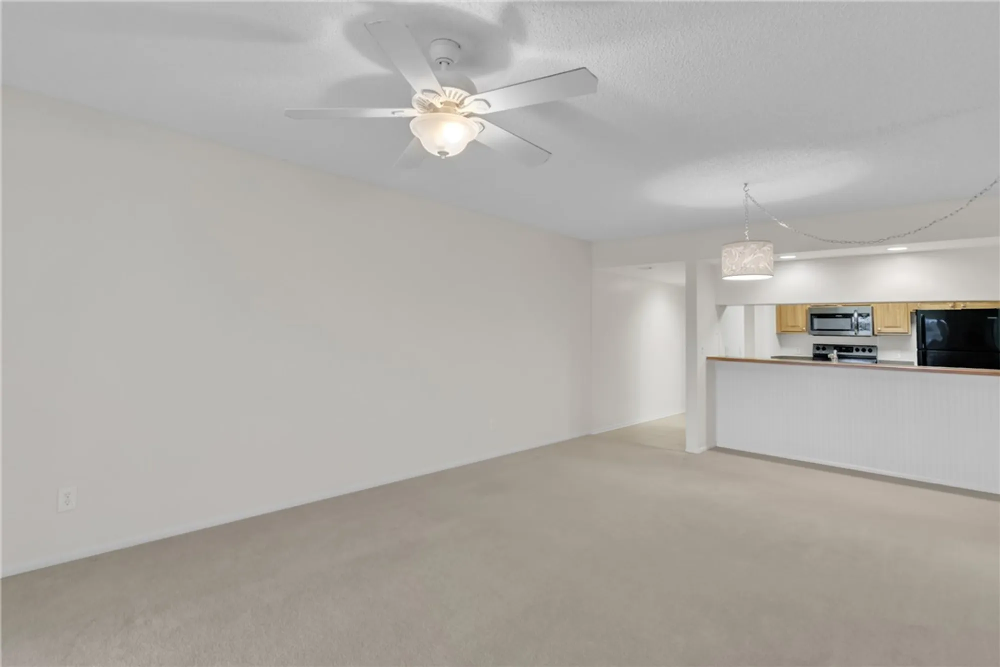 Property Slideshow image 25 of 36 | 33 plantation dr apt 201, Vero Beach, FL, 32966