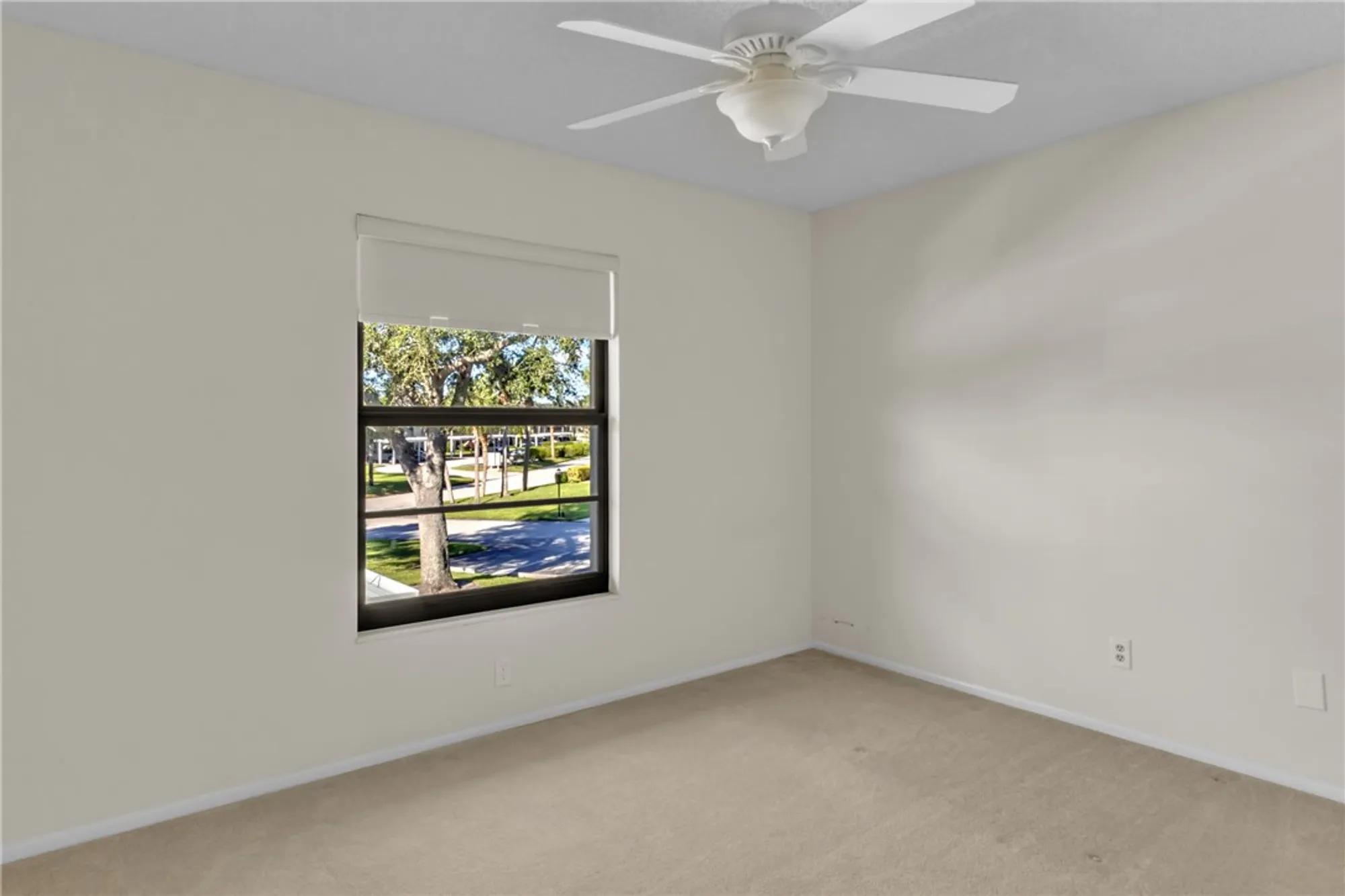 Property Slideshow image 26 of 36 | 33 plantation dr apt 201, Vero Beach, FL, 32966