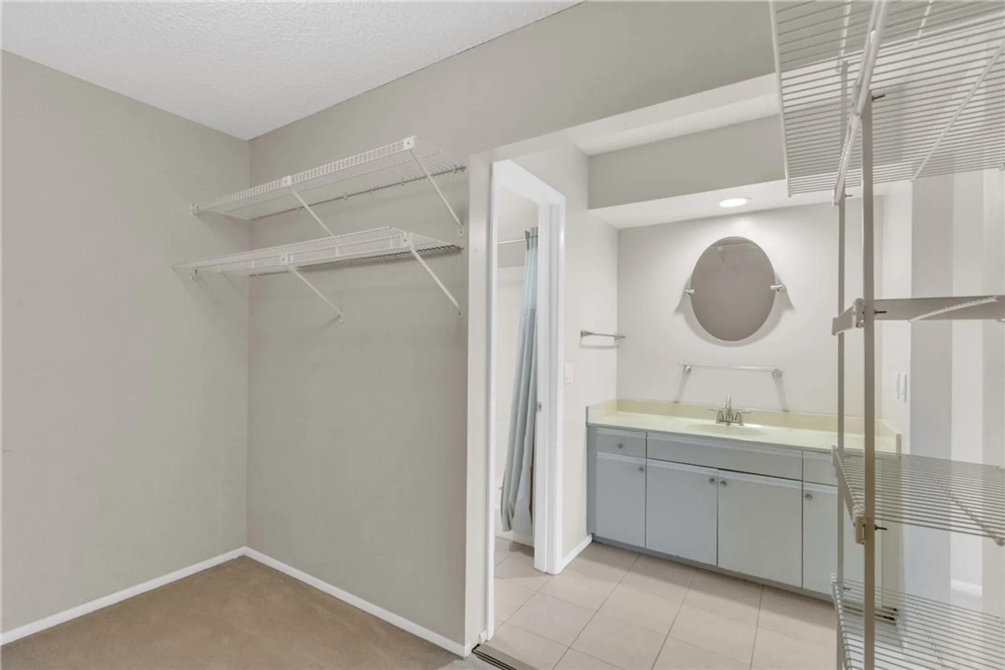 Property Slideshow image 22 of 36 | 33 plantation dr apt 201, Vero Beach, FL, 32966