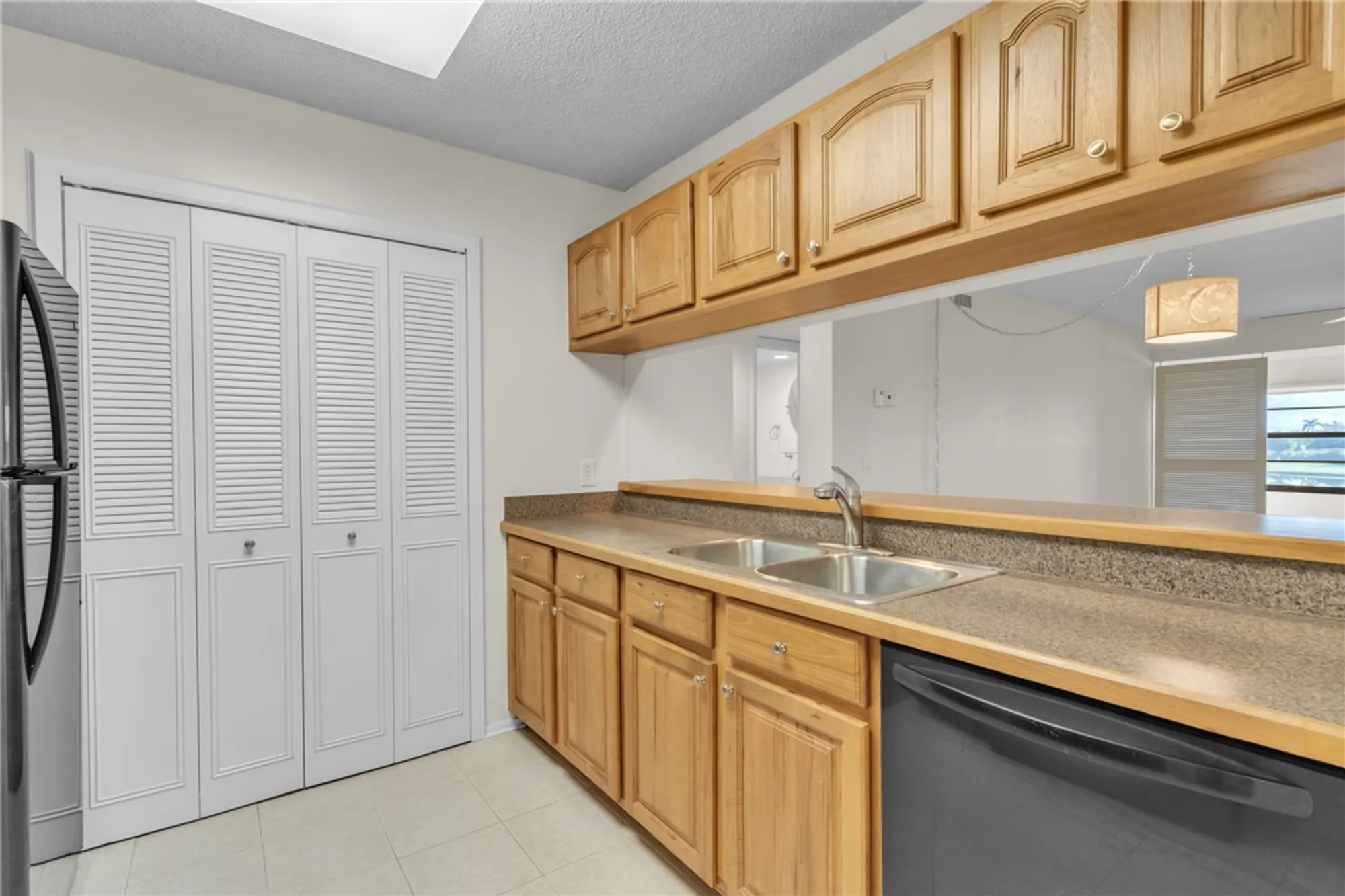 Property Slideshow image 3 of 36 | 33 plantation dr apt 201, Vero Beach, FL, 32966