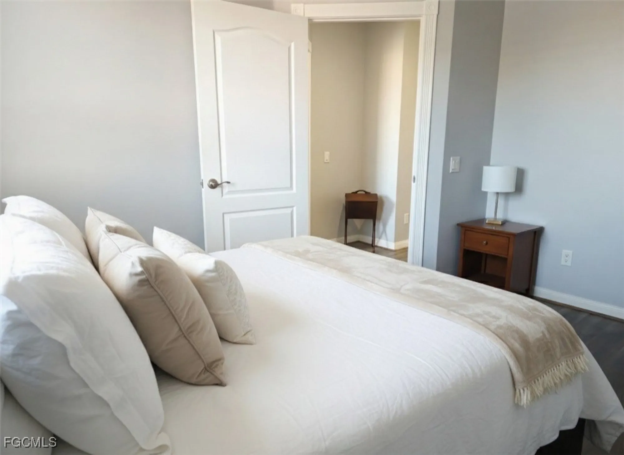 Property Slideshow image 14 of 18 | 6112 towncenter cir, Naples, FL, 34119