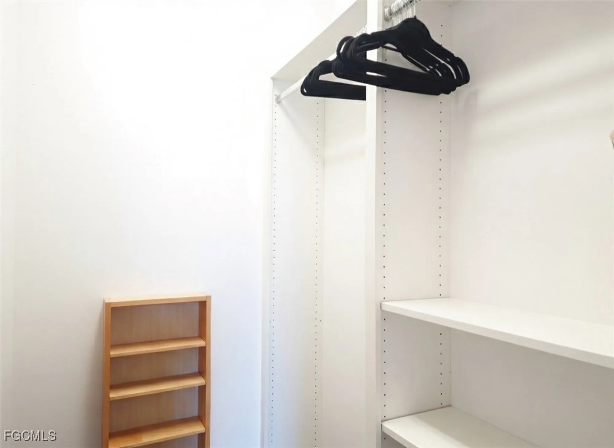 Property Slideshow image 15 of 18 | 6112 towncenter cir, Naples, FL, 34119