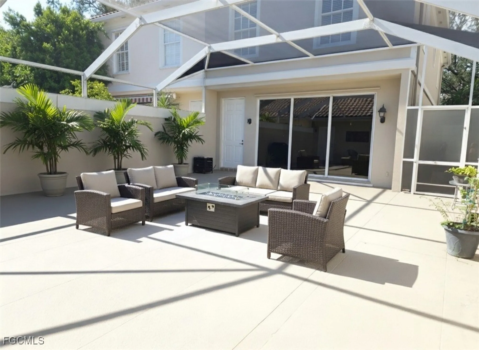 Property Slideshow image 8 of 18 | 6112 towncenter cir, Naples, FL, 34119