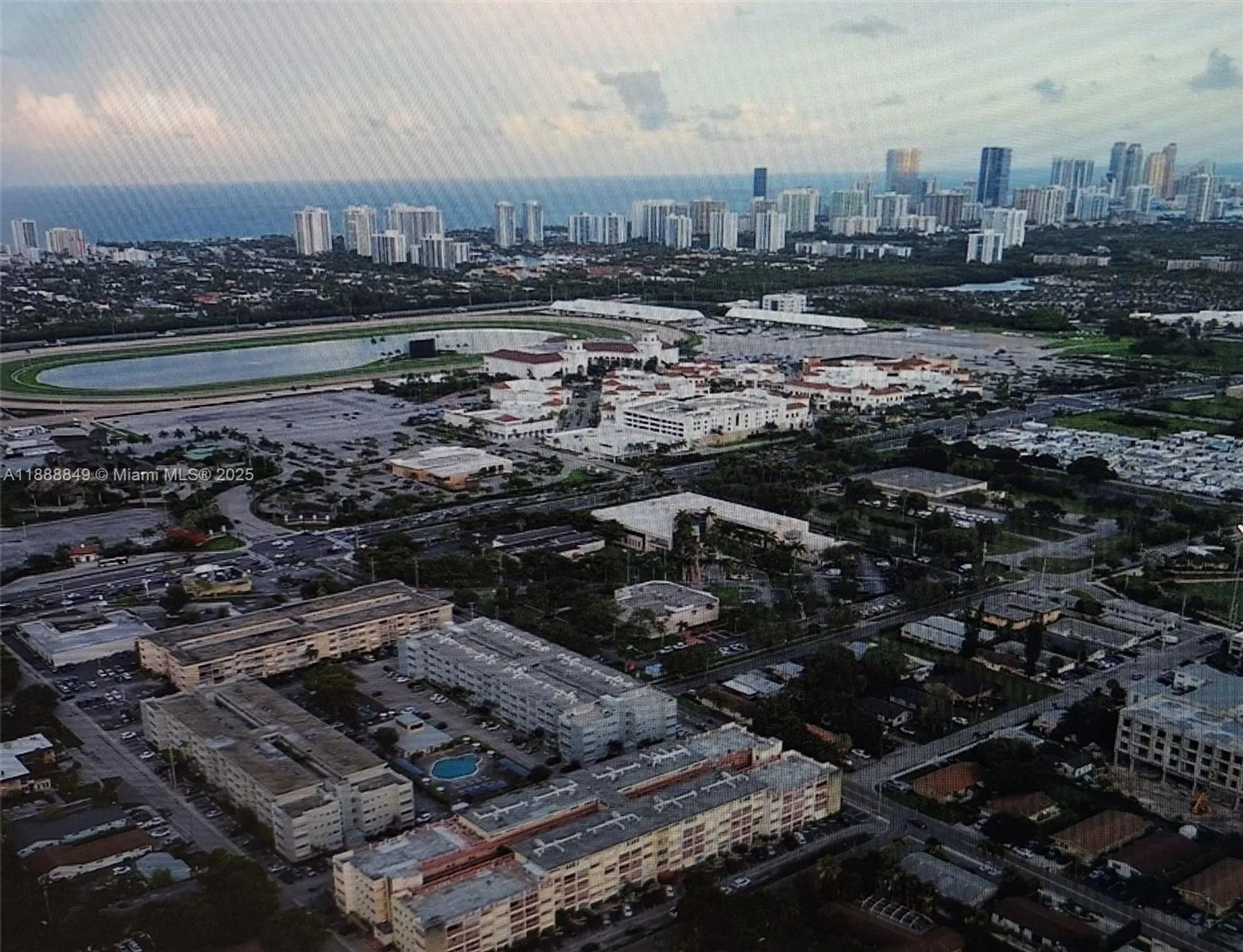 Property Slideshow image 16 of 17 | 215 se 3rd ave 202d, Hallandale Beach, FL, 33009