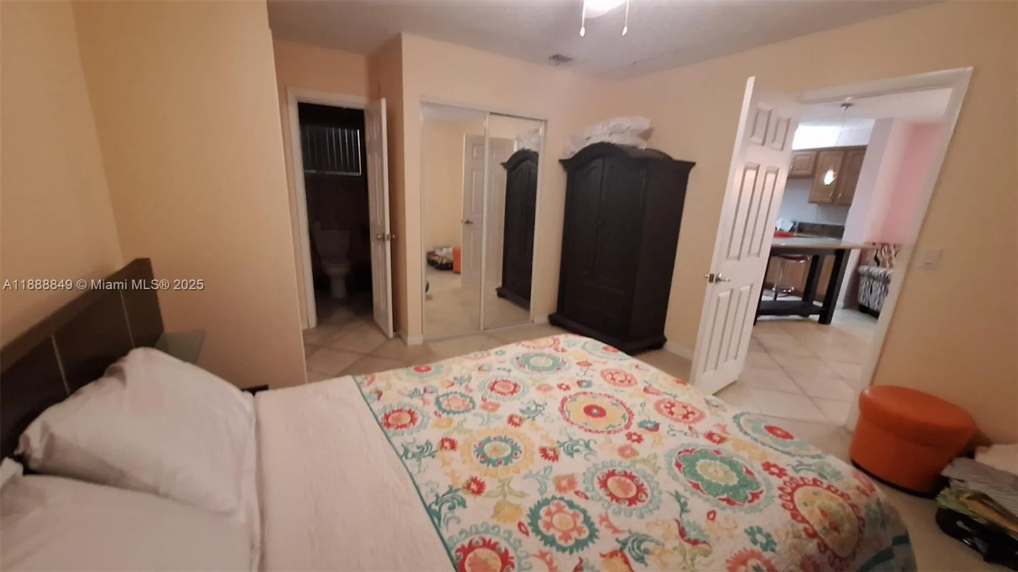 Property Slideshow image 13 of 17 | 215 se 3rd ave 202d, Hallandale Beach, FL, 33009