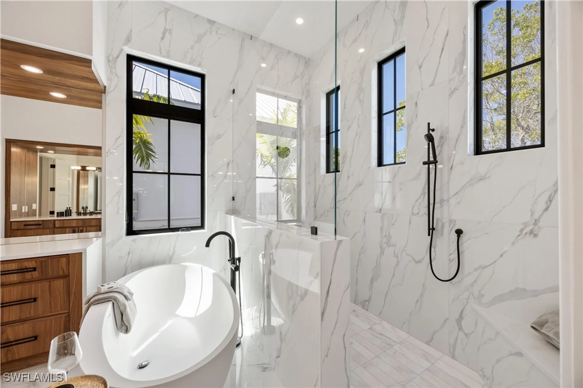 Property Slideshow image 21 of 50 | 3540 crayton rd, Naples, FL, 34103