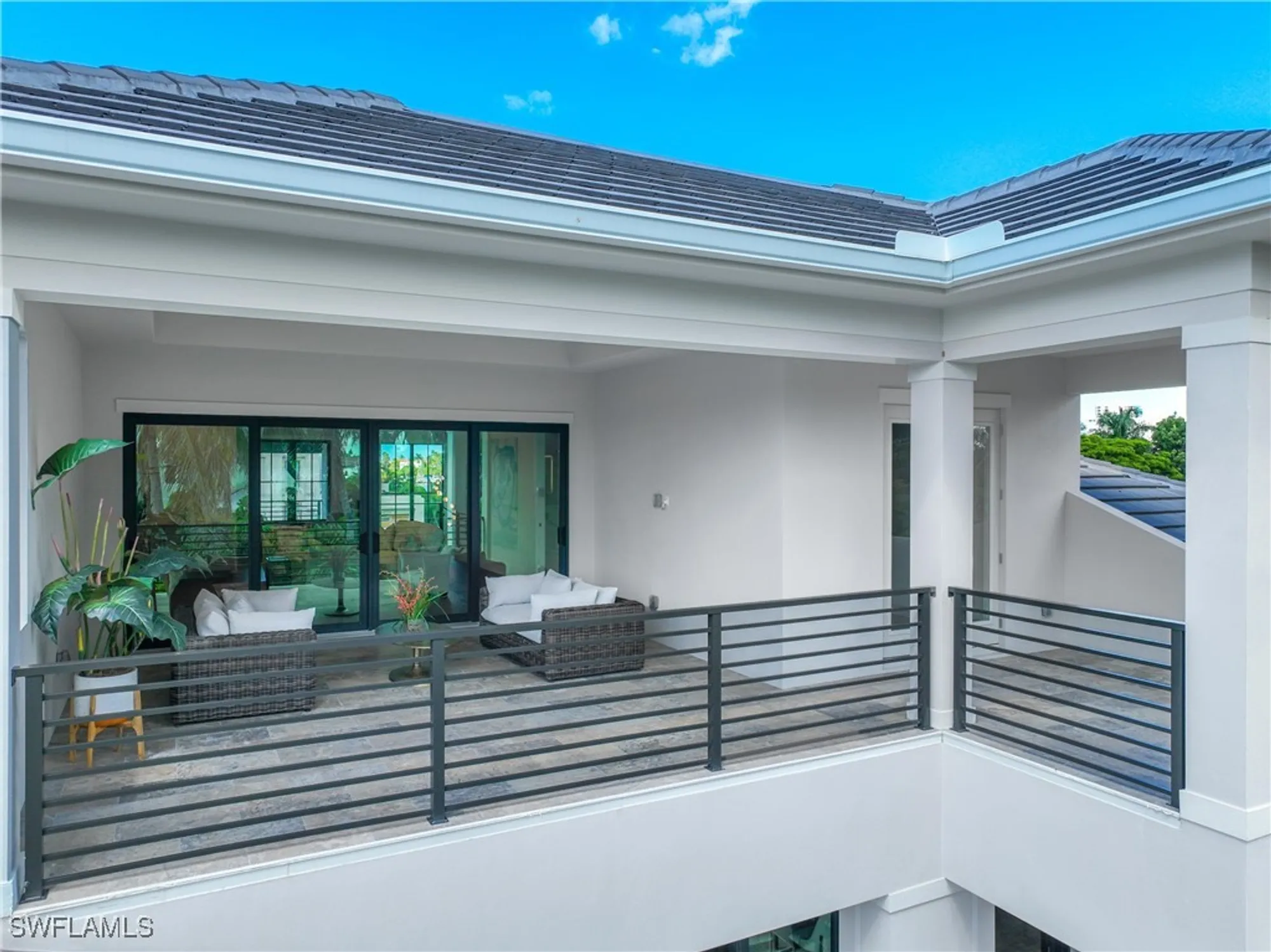 Property Slideshow image 34 of 50 | 3540 crayton rd, Naples, FL, 34103
