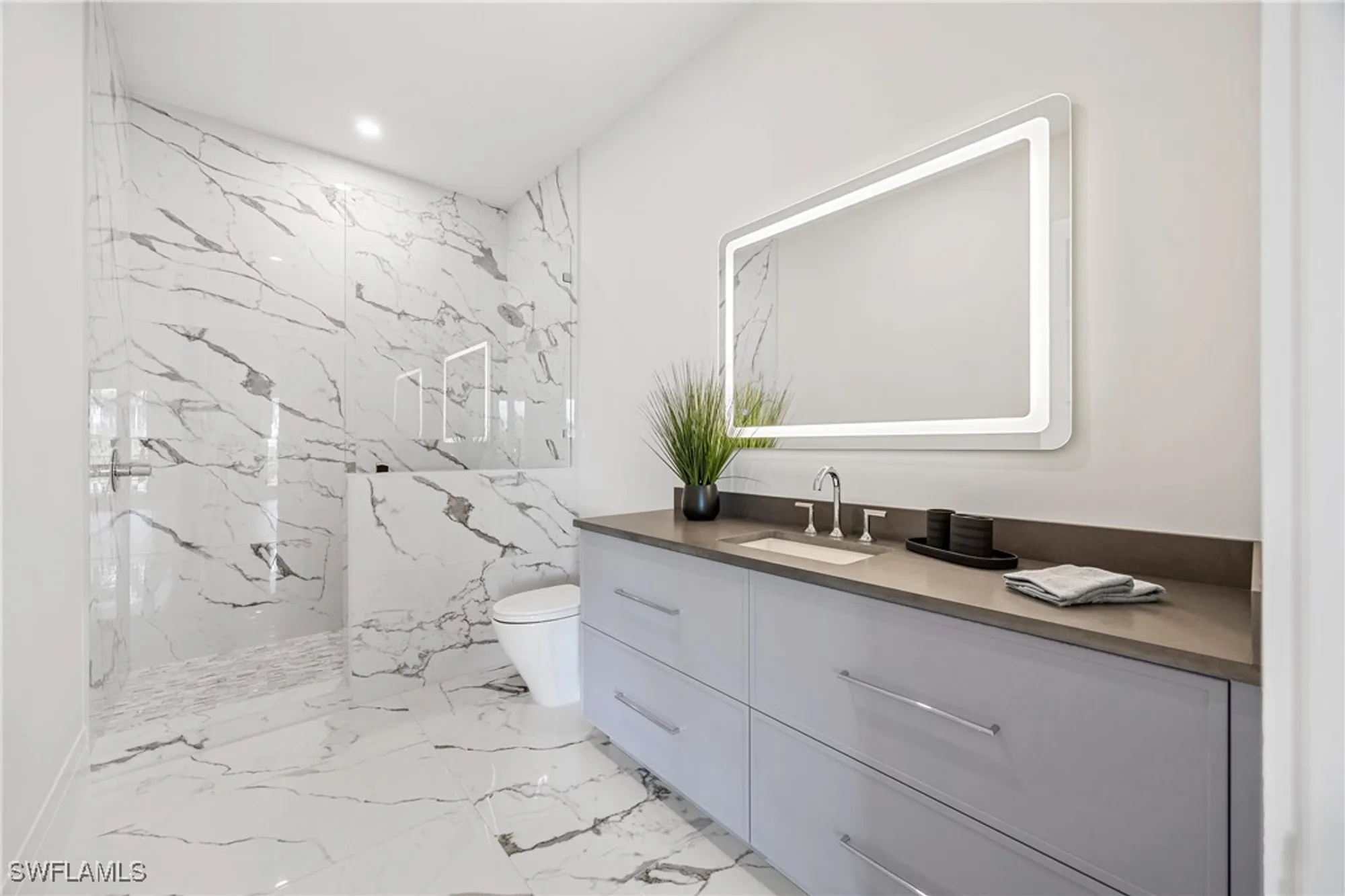 Property Slideshow image 31 of 50 | 3540 crayton rd, Naples, FL, 34103