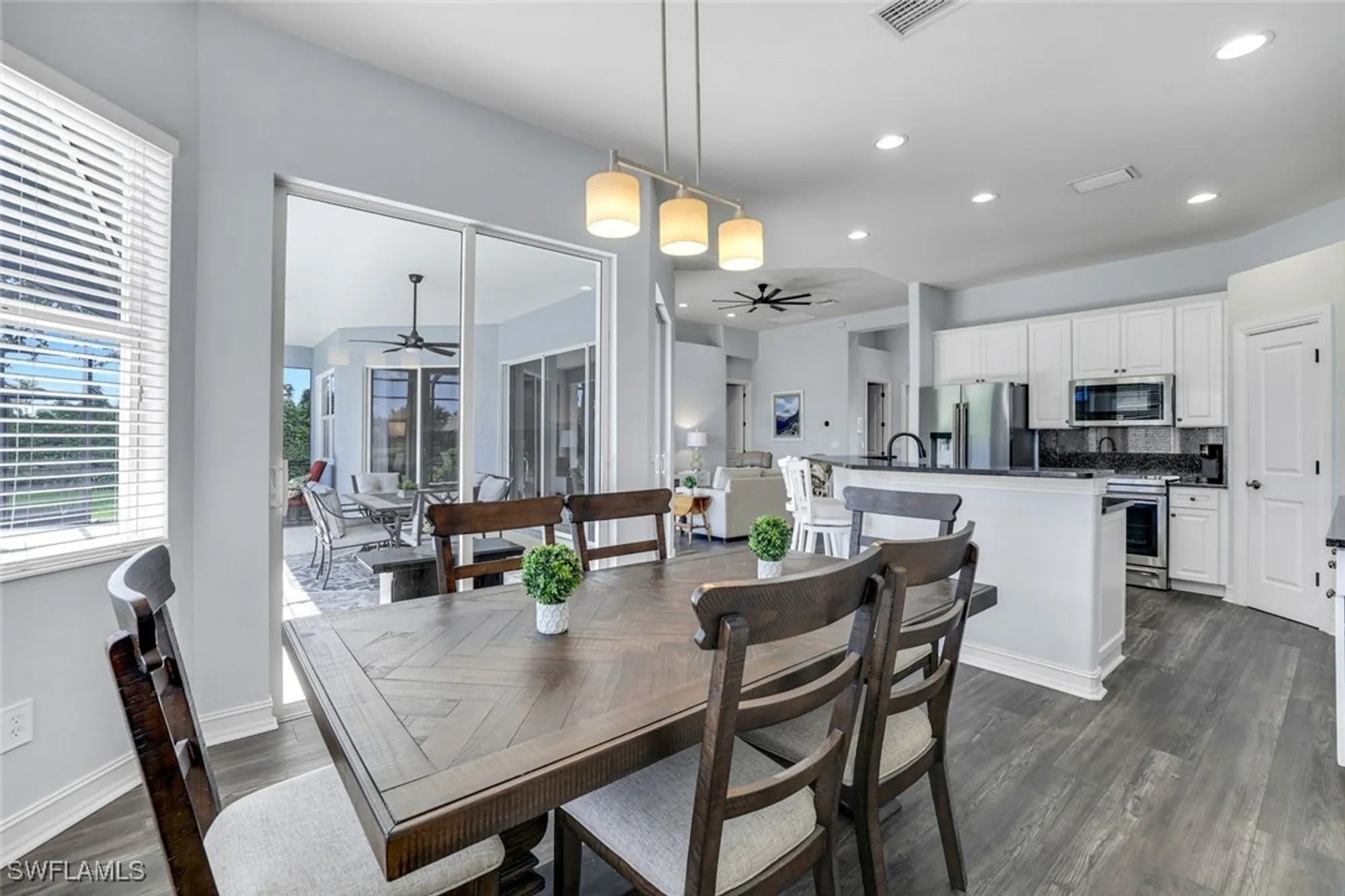 Property Slideshow image 10 of 23 | 6062 divot ct, Naples, FL, 34113