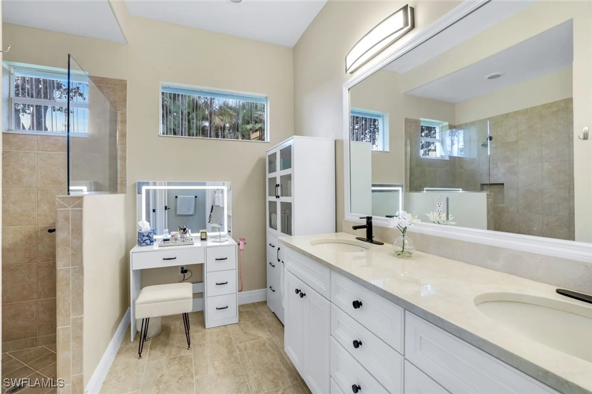 Property Slideshow image 13 of 23 | 6062 divot ct, Naples, FL, 34113