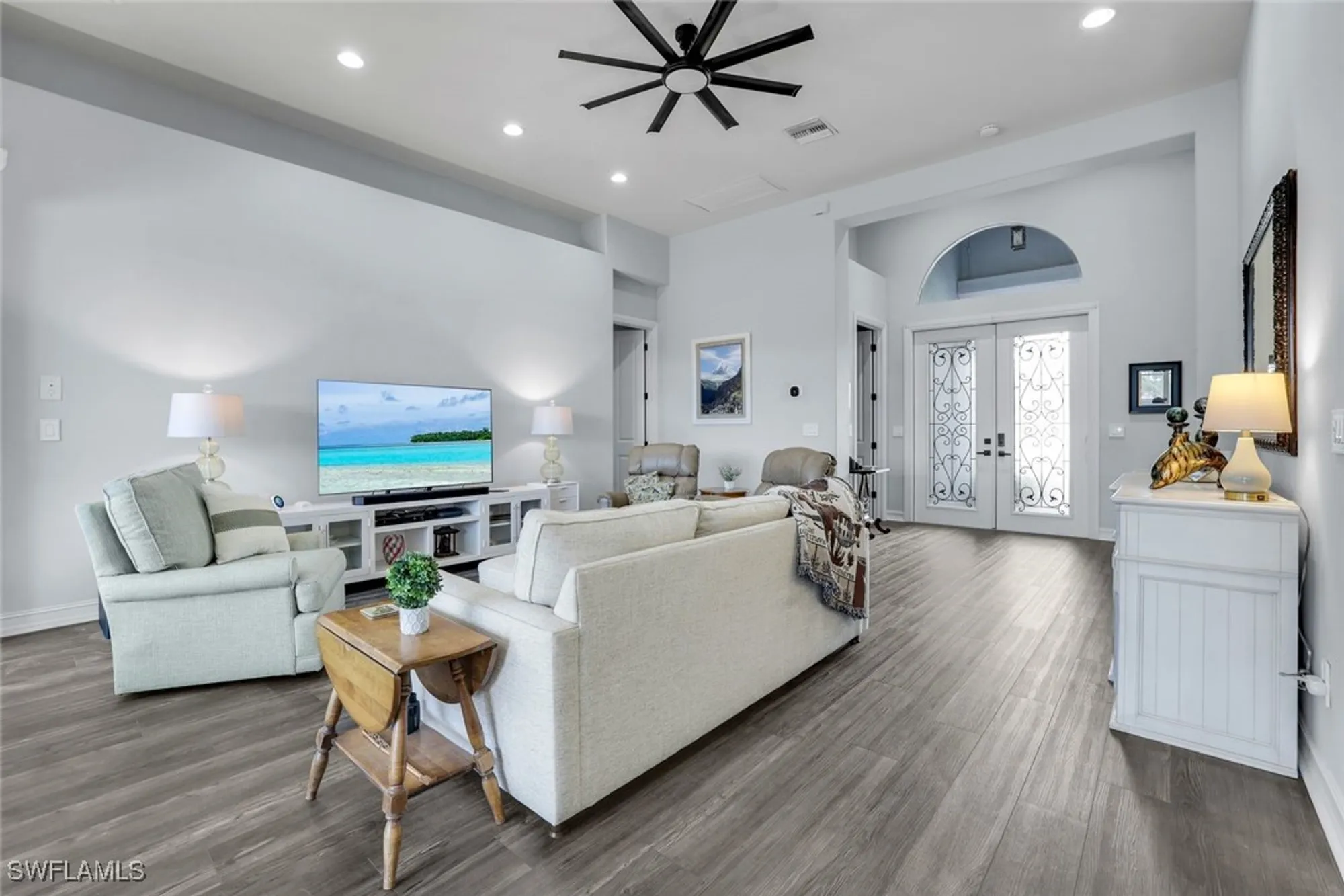 Property Slideshow image 5 of 23 | 6062 divot ct, Naples, FL, 34113