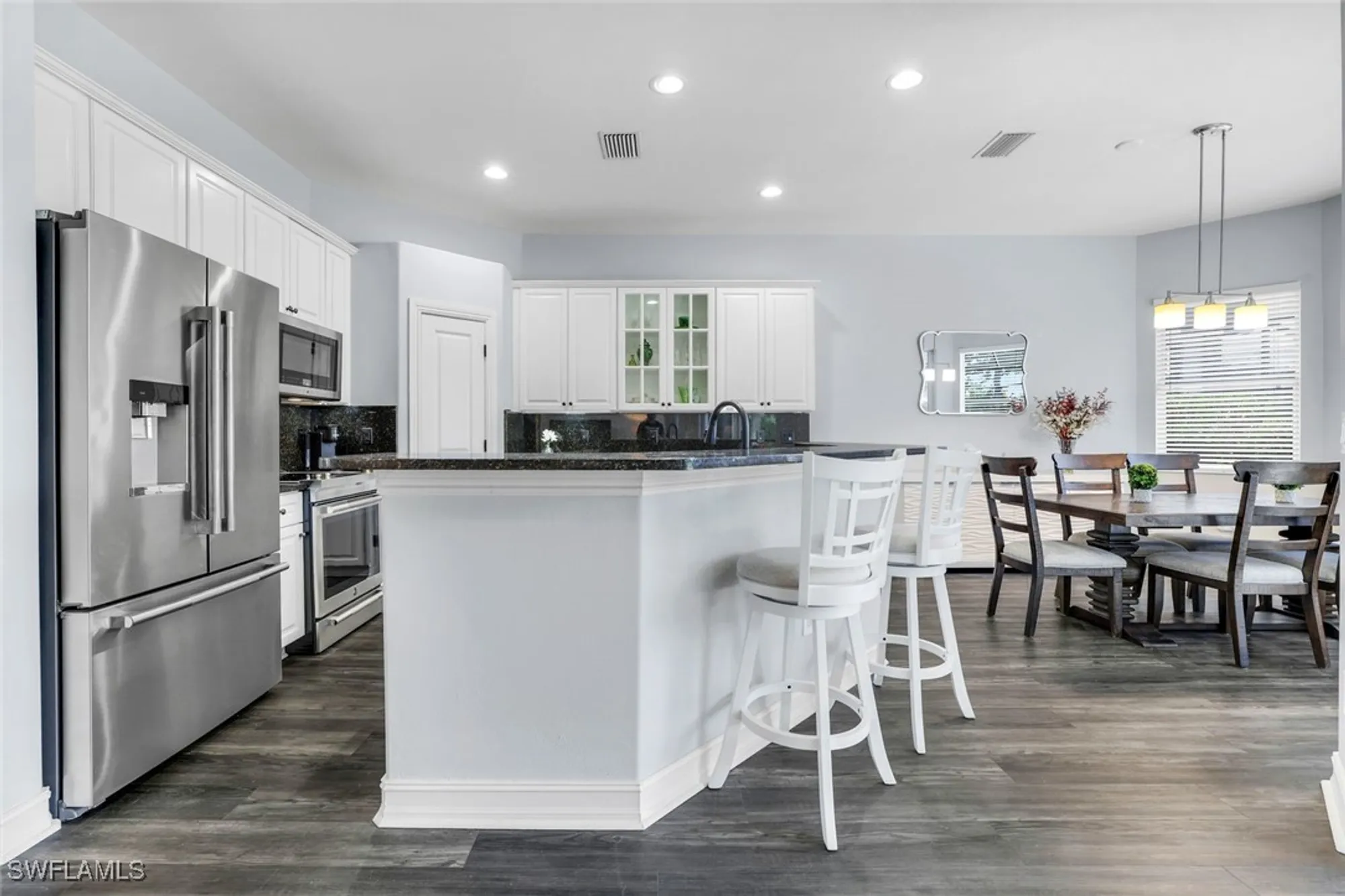 Property Slideshow image 7 of 23 | 6062 divot ct, Naples, FL, 34113