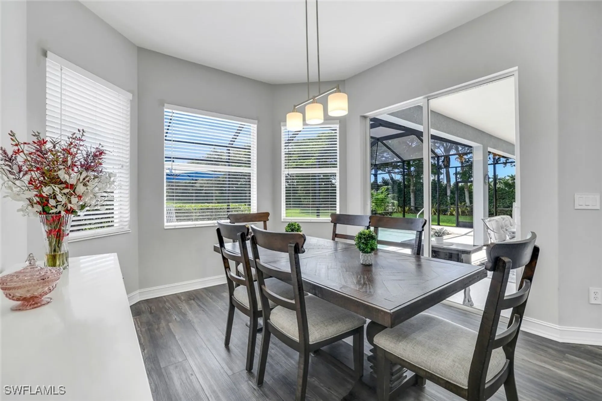 Property Slideshow image 9 of 23 | 6062 divot ct, Naples, FL, 34113