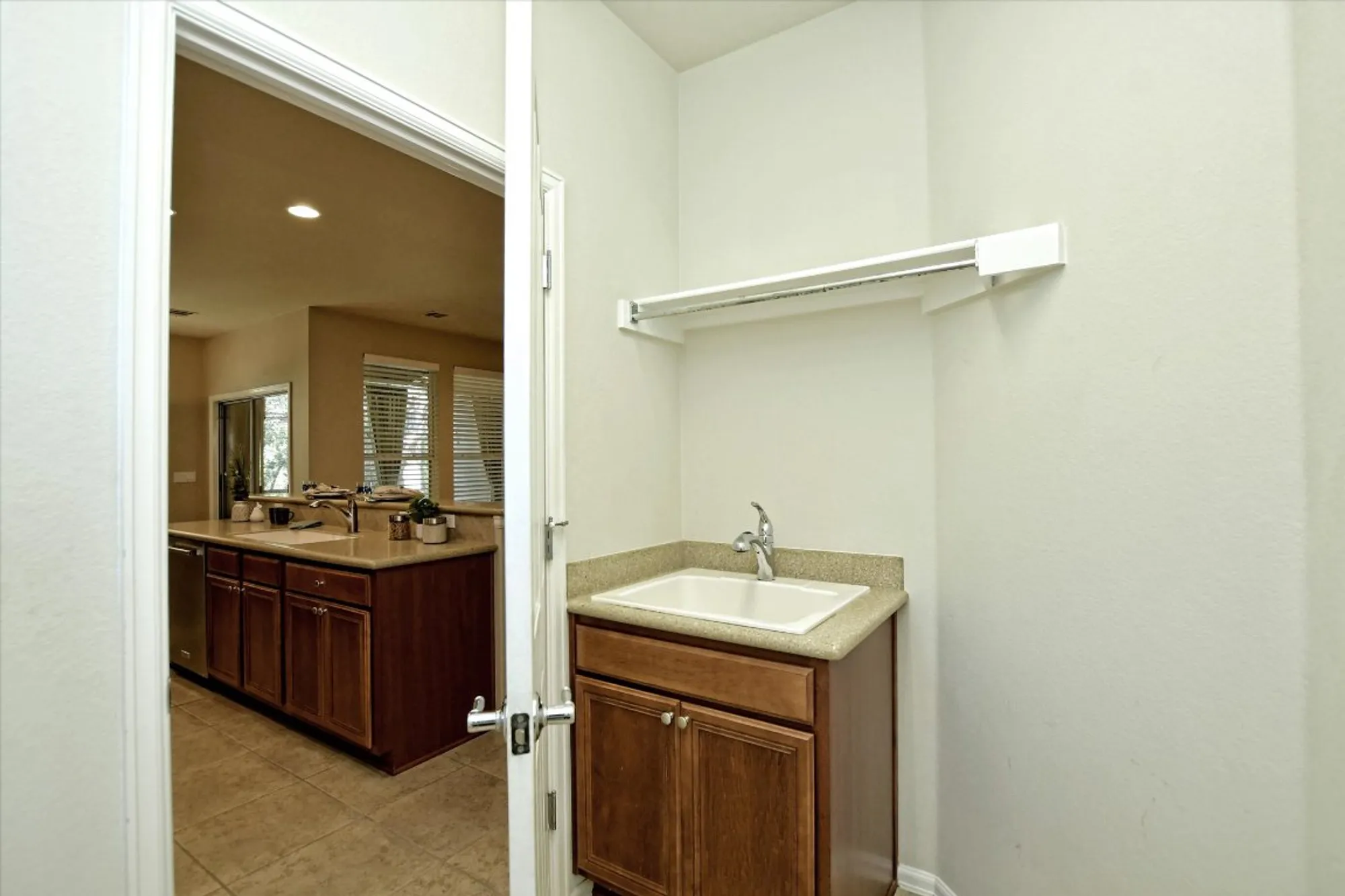 Property Slideshow image 19 of 26 | 702 independence creek ln, Georgetown, TX, 78633
