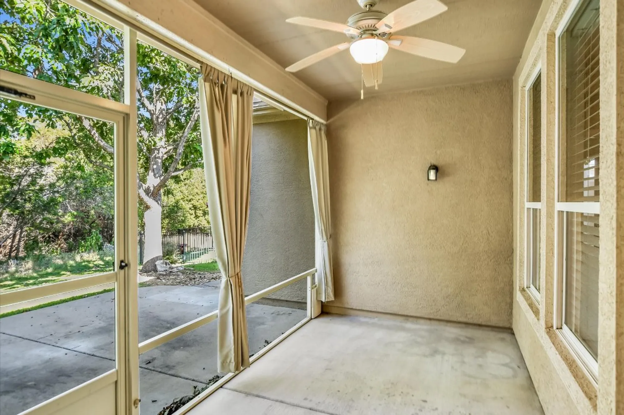 Property Slideshow image 24 of 26 | 702 independence creek ln, Georgetown, TX, 78633