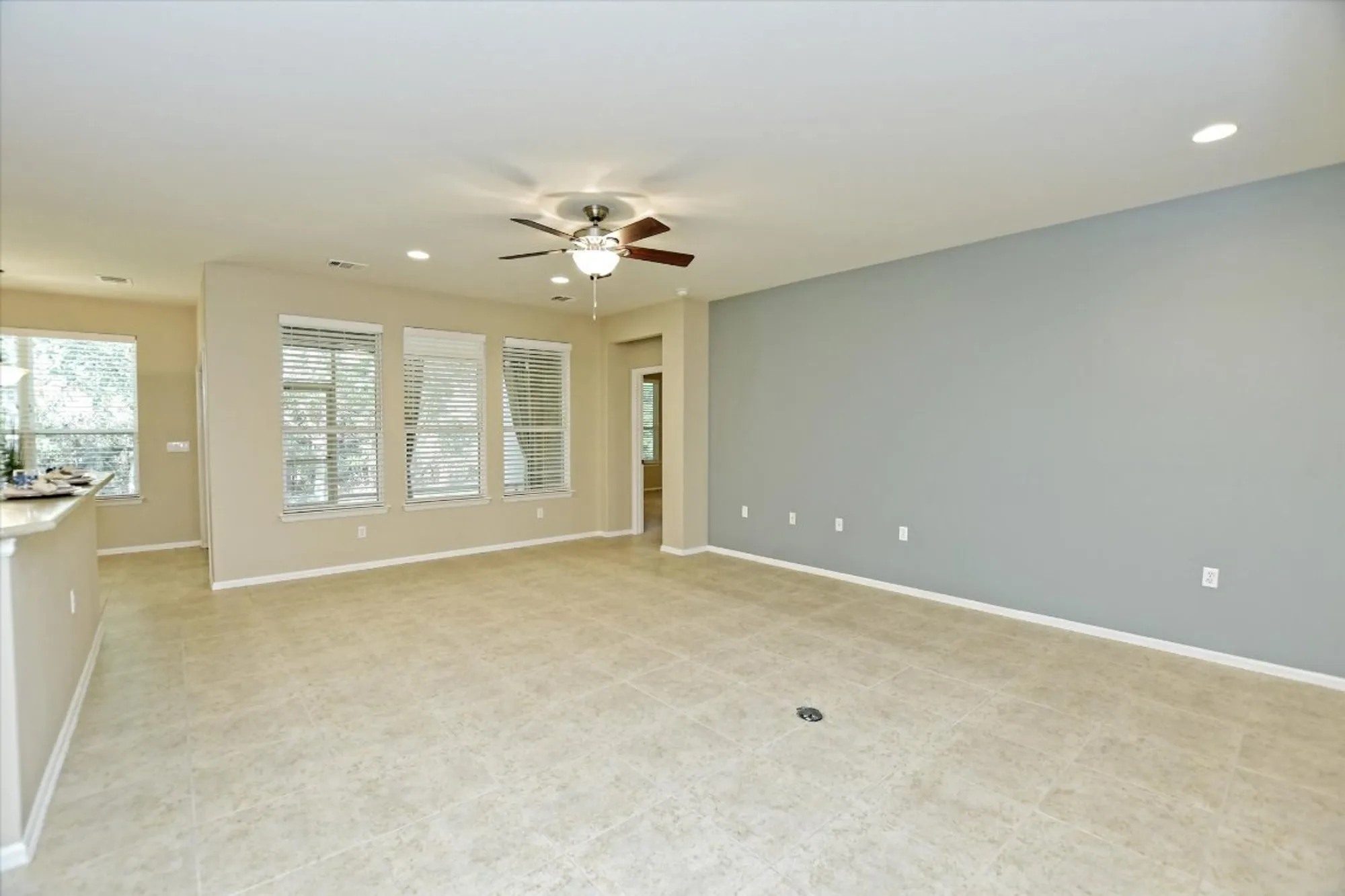 Property Slideshow image 3 of 26 | 702 independence creek ln, Georgetown, TX, 78633