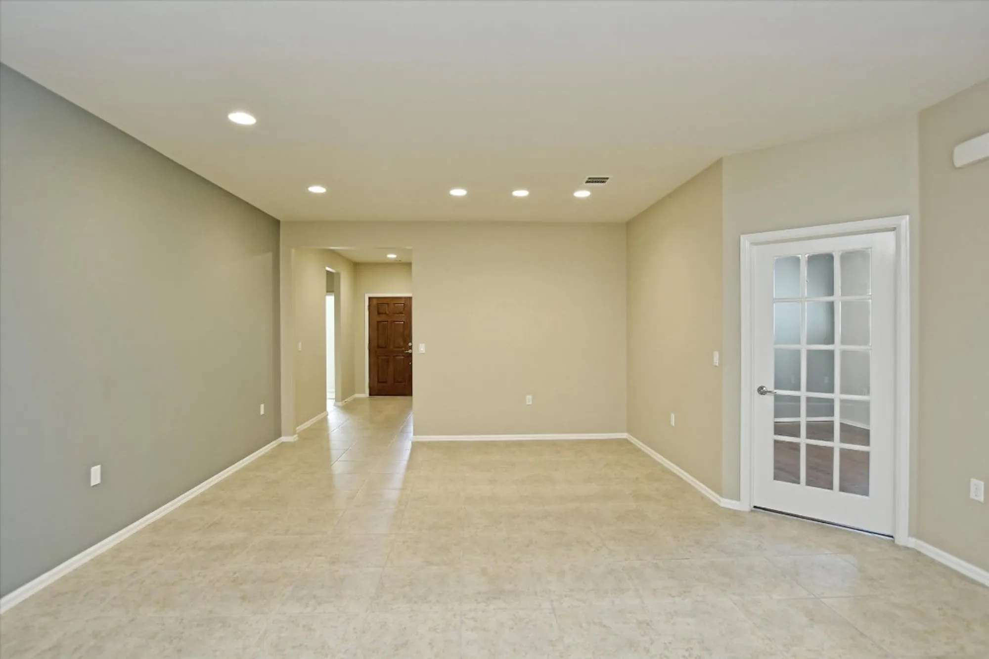 Property Slideshow image 6 of 26 | 702 independence creek ln, Georgetown, TX, 78633