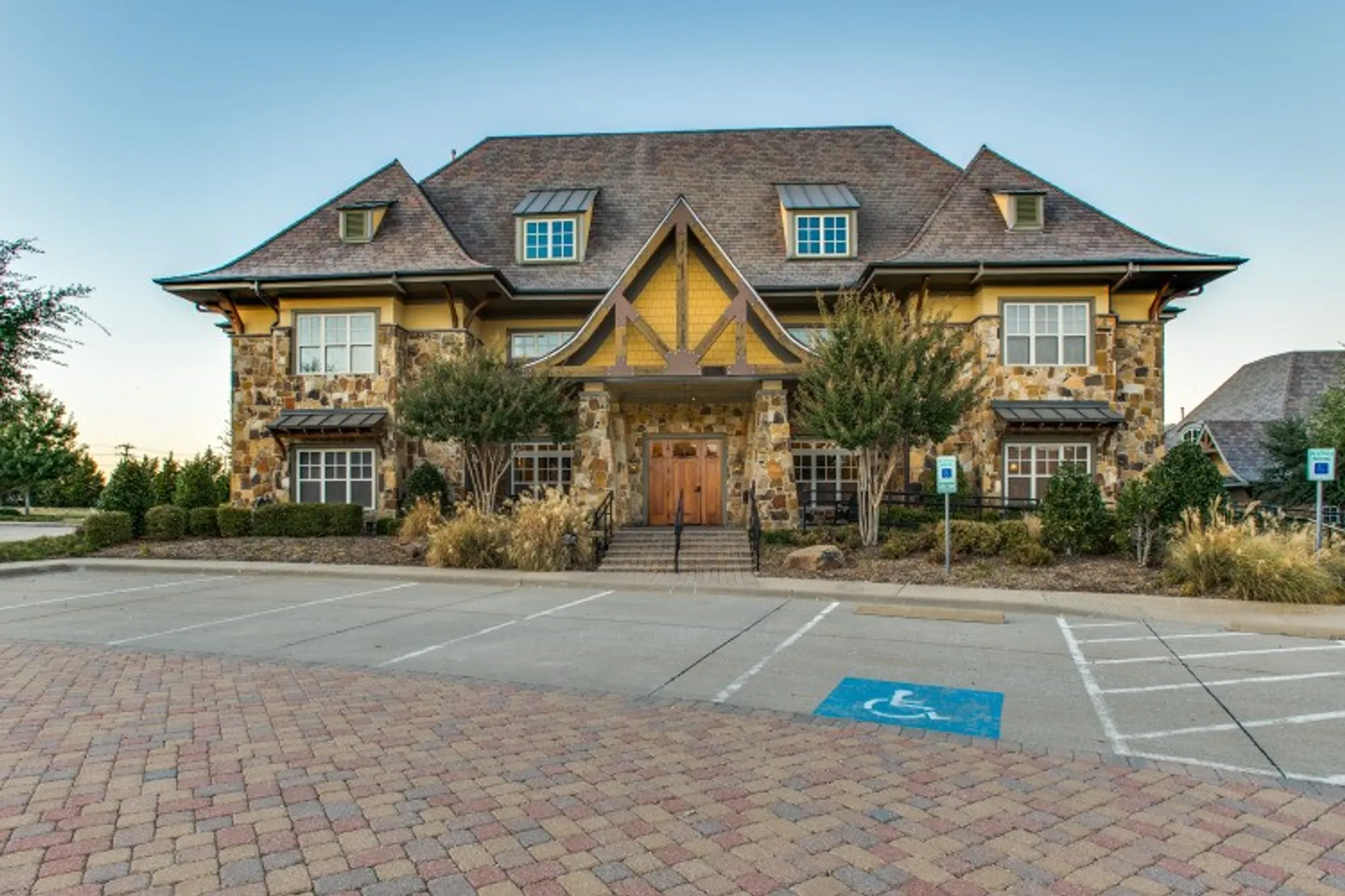 Property Slideshow image 18 of 24 | 8621 grassland dr, Mckinney, TX, 75070