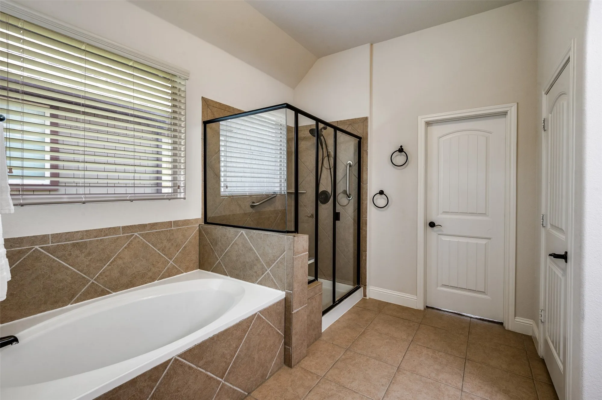 Property Slideshow image 10 of 24 | 8621 grassland dr, Mckinney, TX, 75070