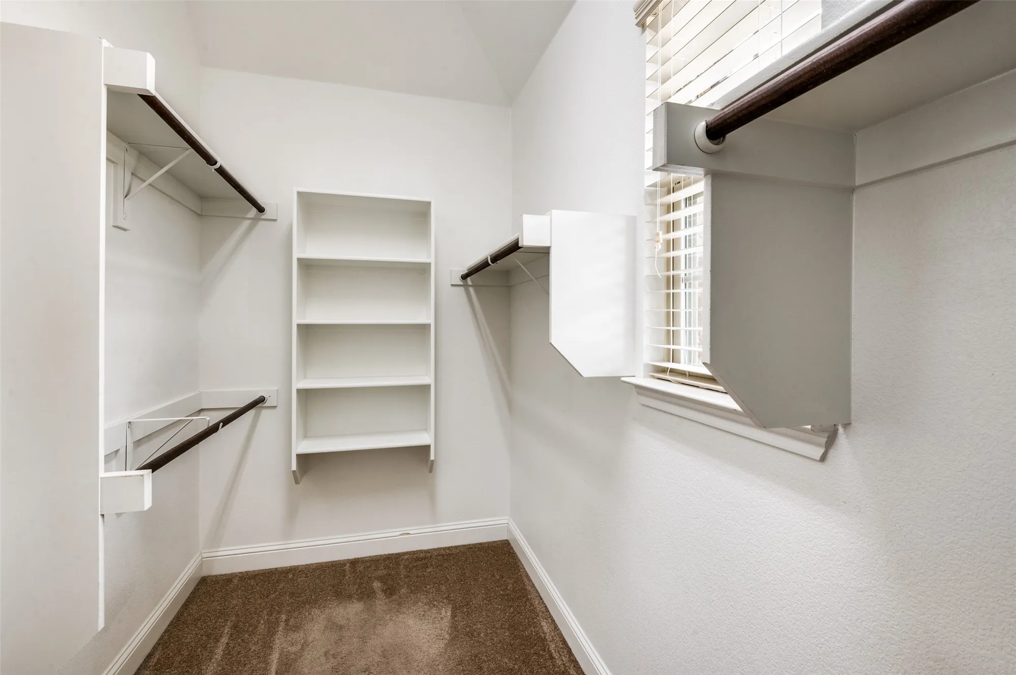 Property Slideshow image 11 of 24 | 8621 grassland dr, Mckinney, TX, 75070