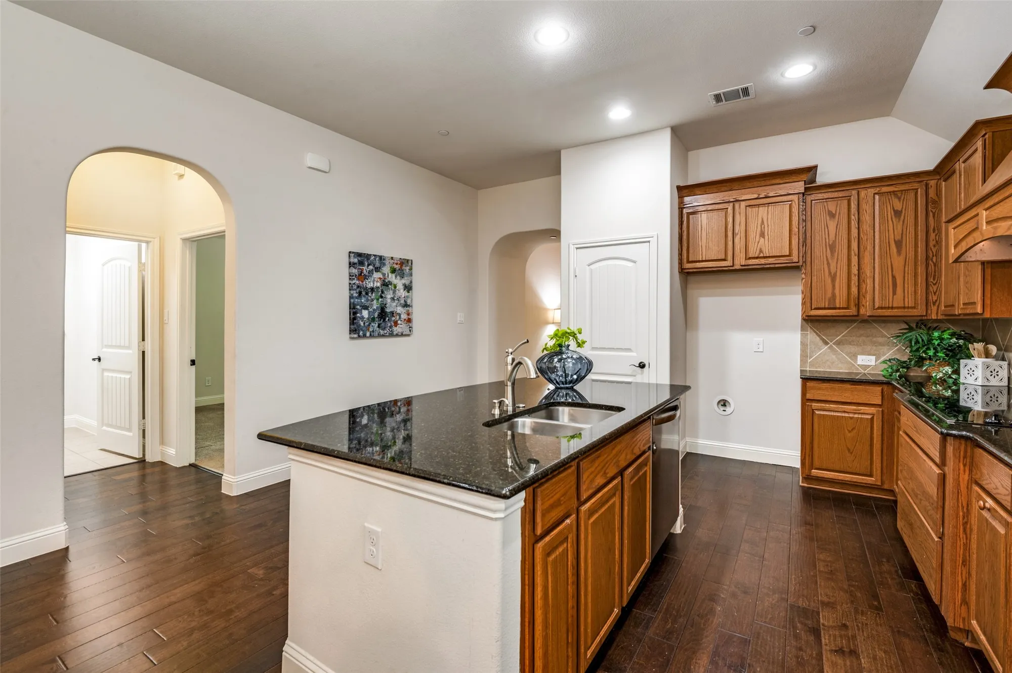 Property Slideshow image 5 of 24 | 8621 grassland dr, Mckinney, TX, 75070