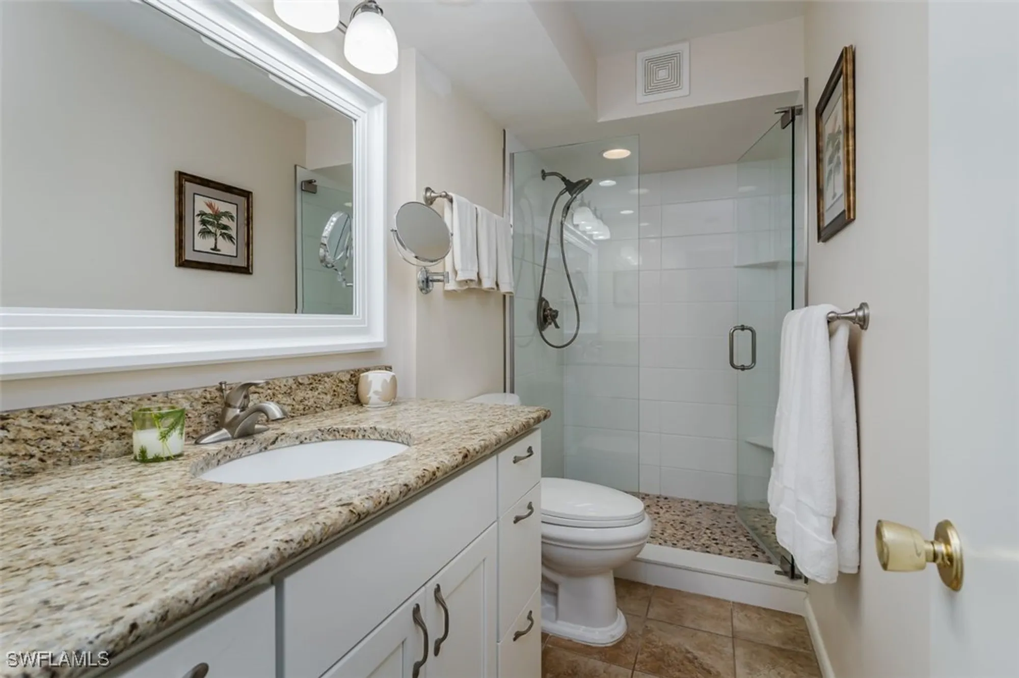 Property Slideshow image 17 of 40 | 3450 gulf shore blvd 315, Naples, FL, 34103