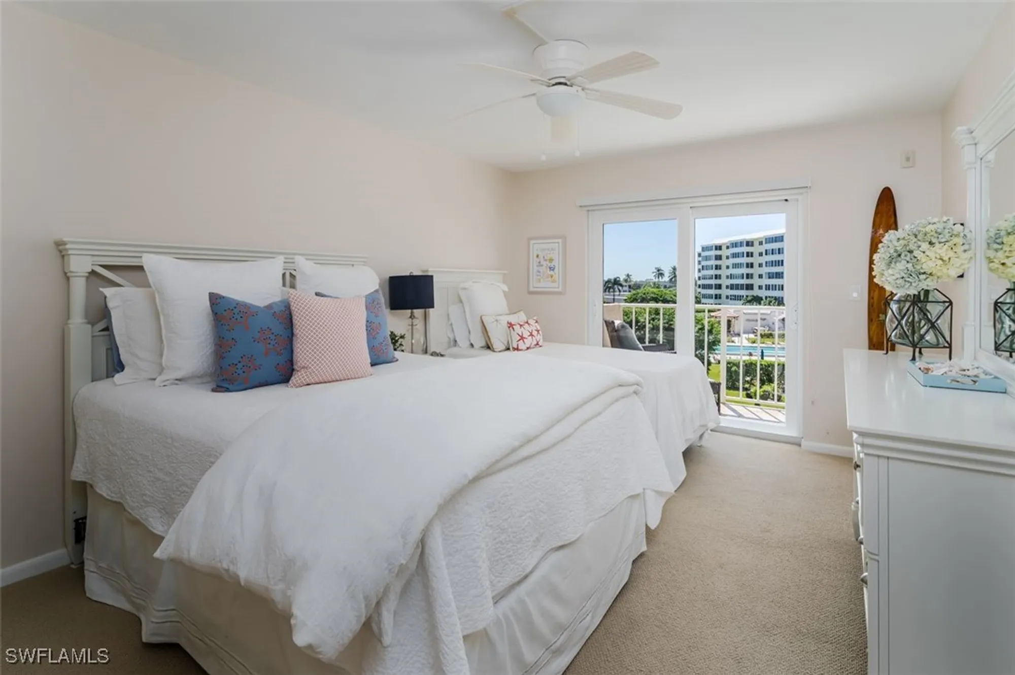 Property Slideshow image 12 of 40 | 3450 gulf shore blvd 315, Naples, FL, 34103