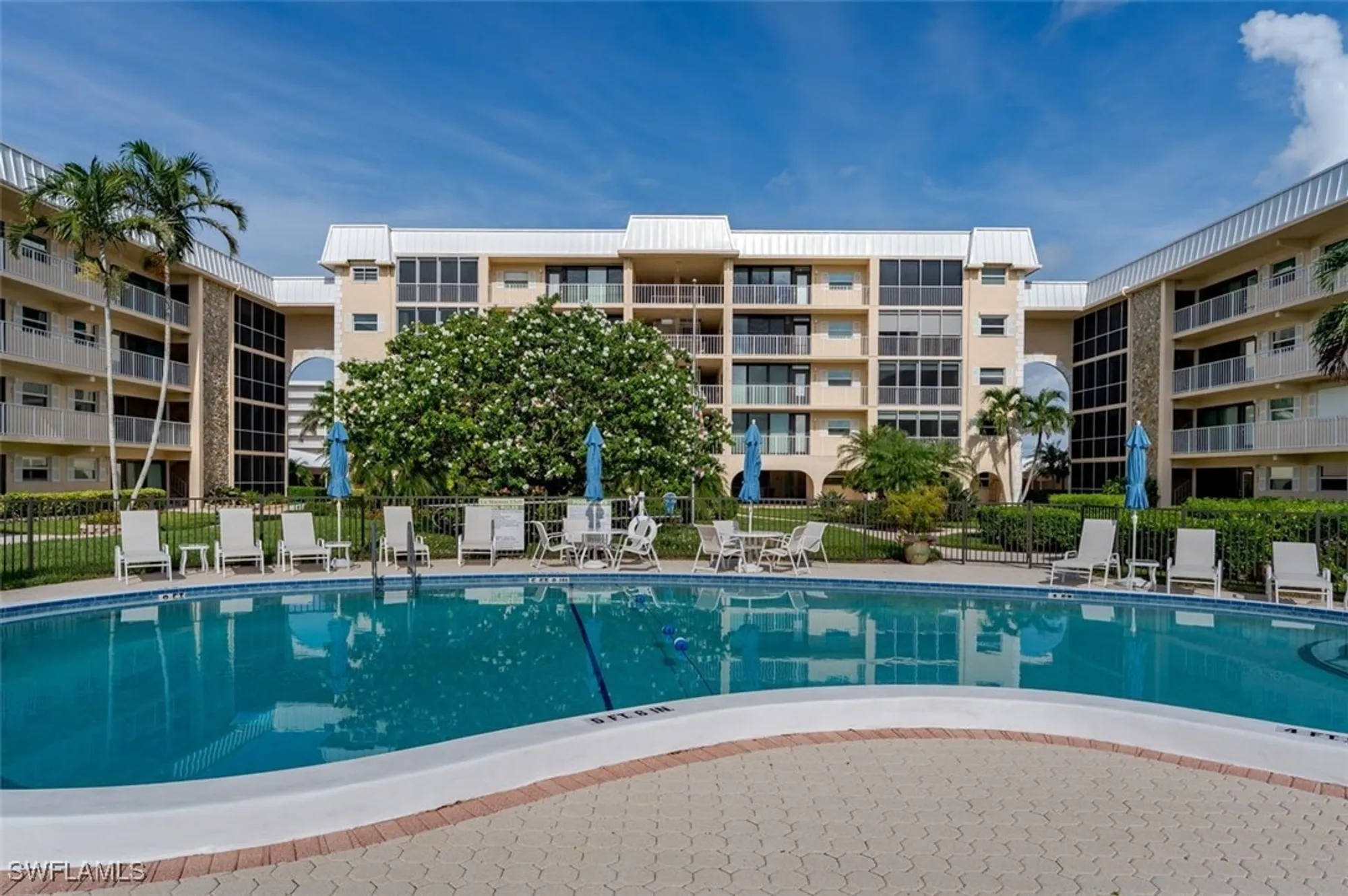 Property Slideshow image 27 of 40 | 3450 gulf shore blvd 315, Naples, FL, 34103