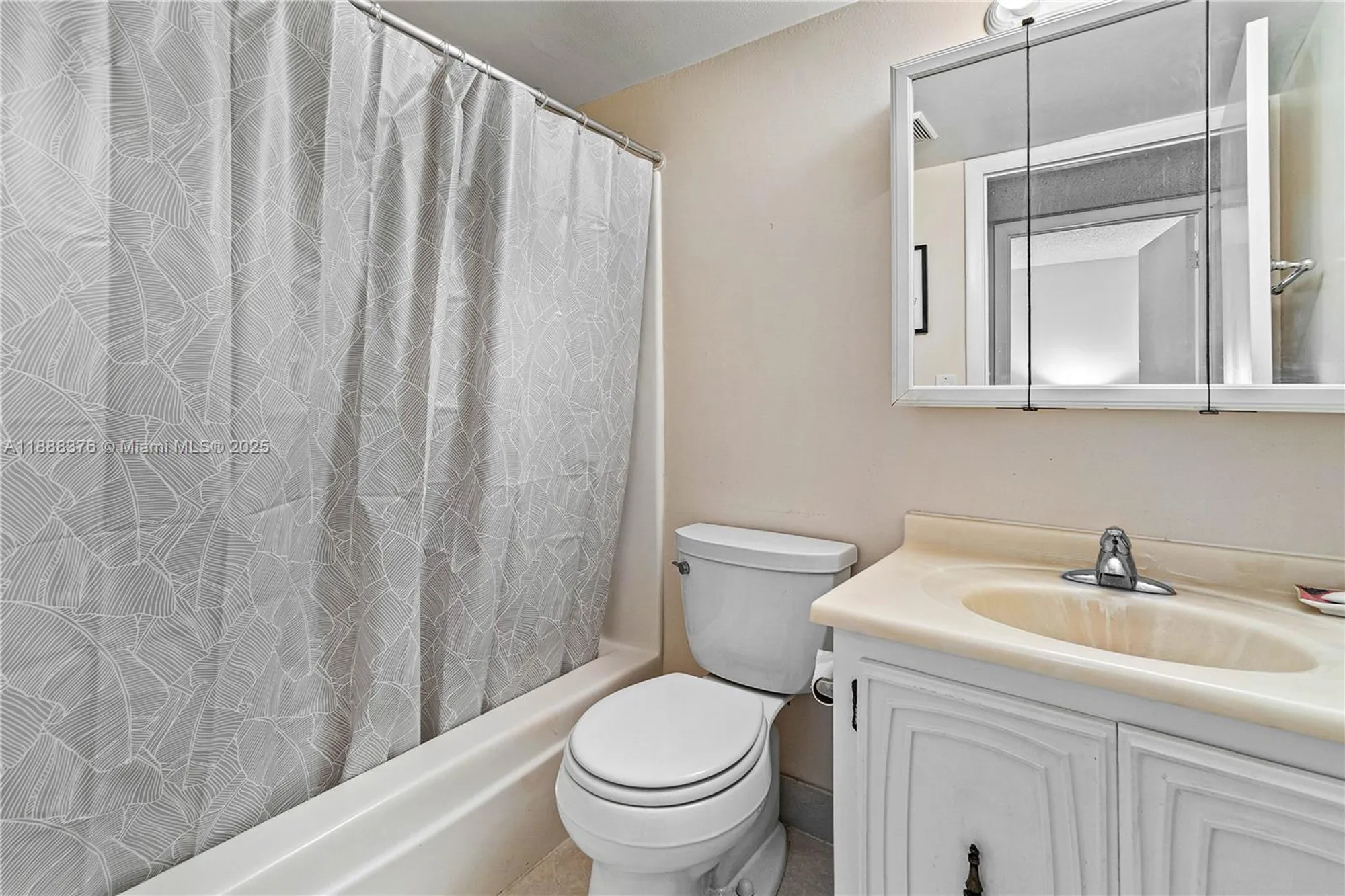 Property Slideshow image 17 of 32 | 18081 se country club dr # 22-216, Jupiter, FL, 33469