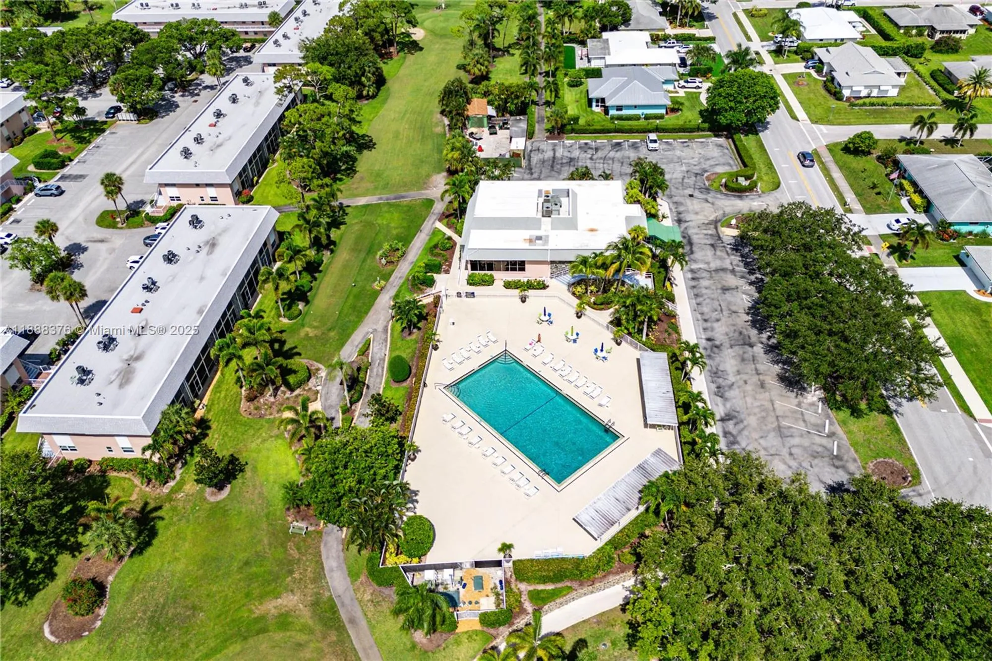 Property Slideshow image 24 of 32 | 18081 se country club dr # 22-216, Jupiter, FL, 33469