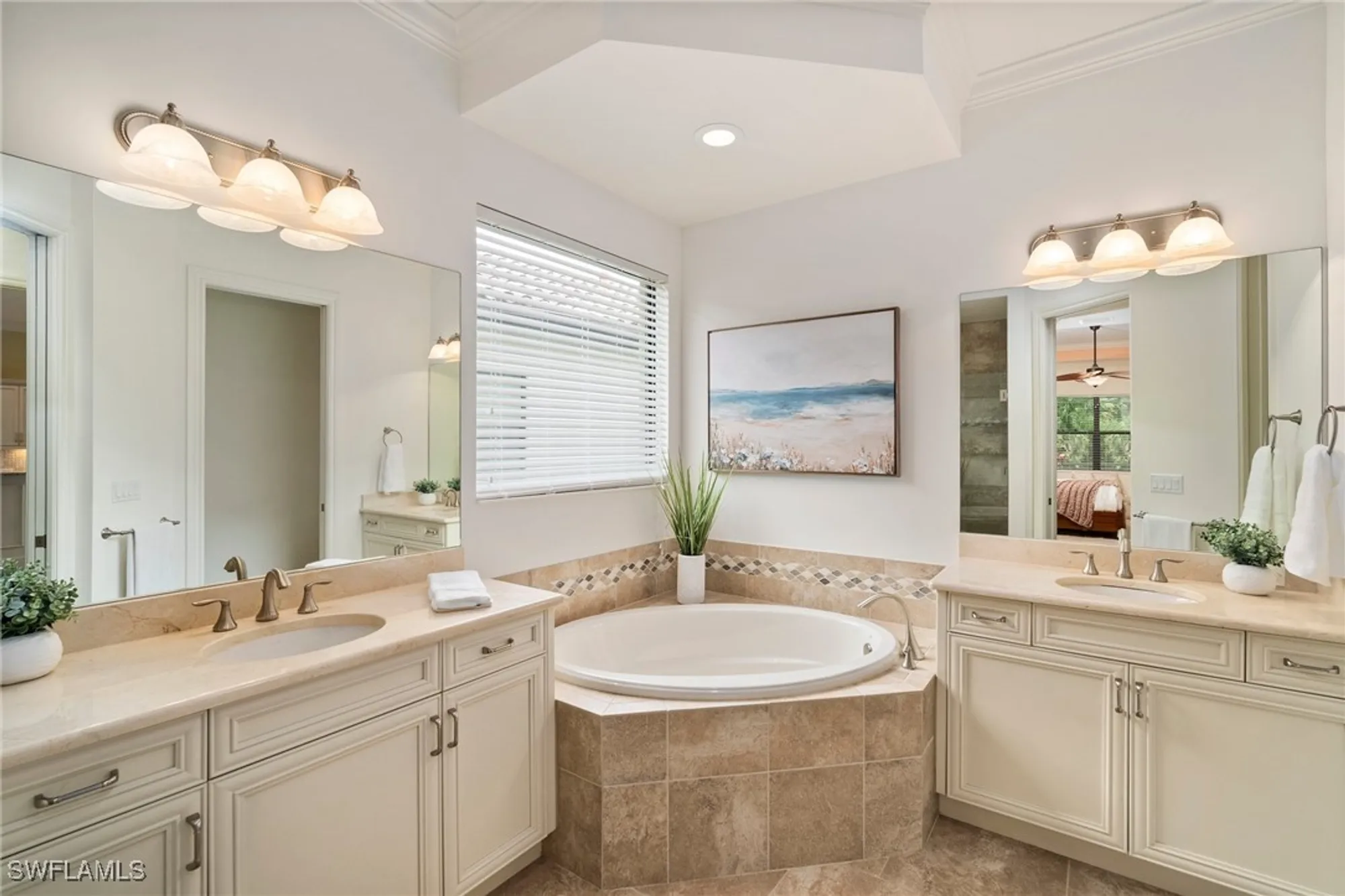 Property Slideshow image 14 of 38 | 6541 roma way, Naples, FL, 34113