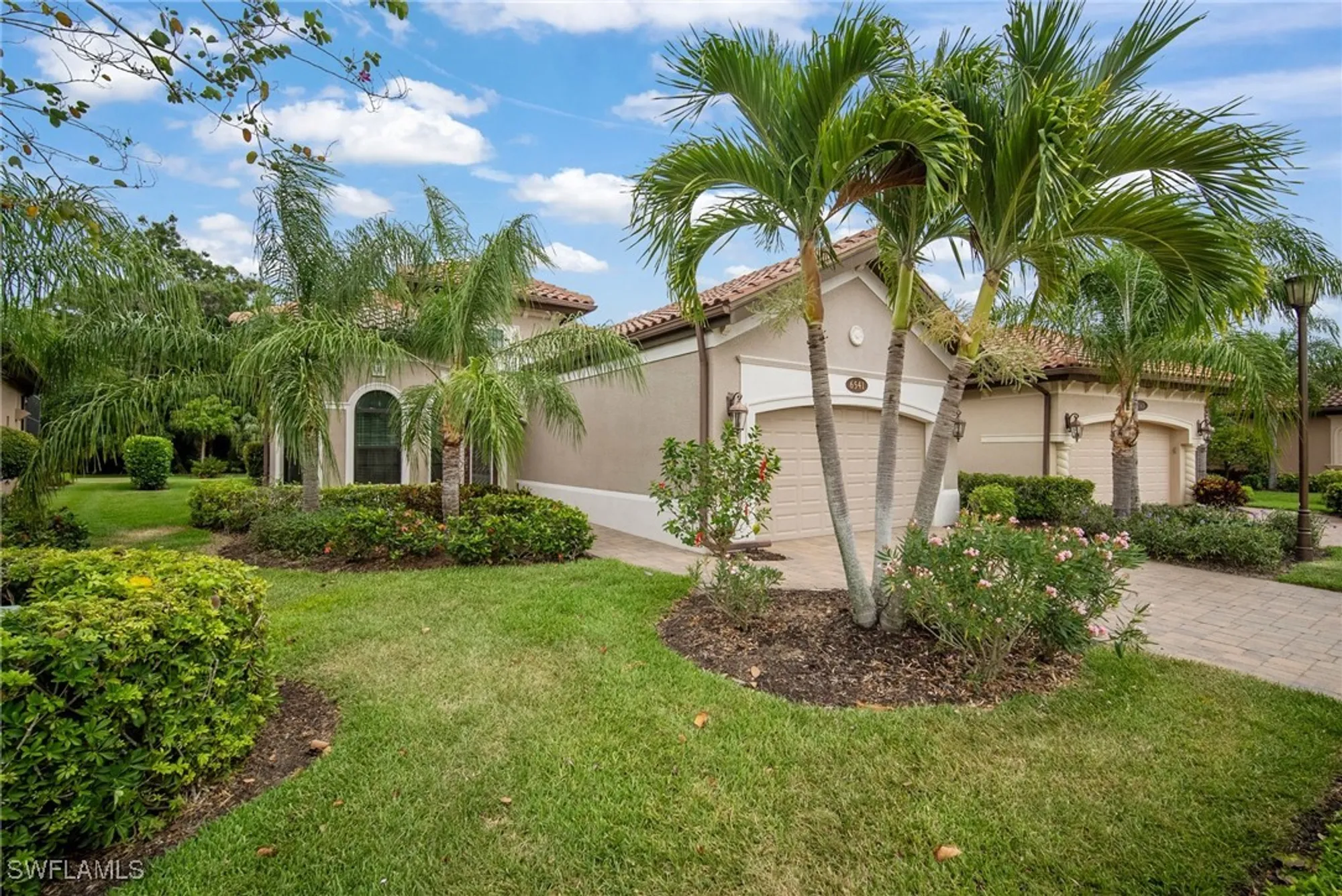 Property Slideshow image 1 of 38 | 6541 roma way, Naples, FL, 34113