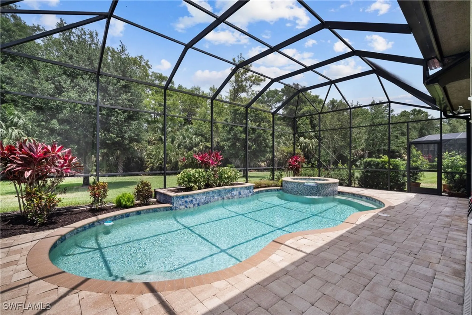 Property Slideshow image 32 of 38 | 6541 roma way, Naples, FL, 34113