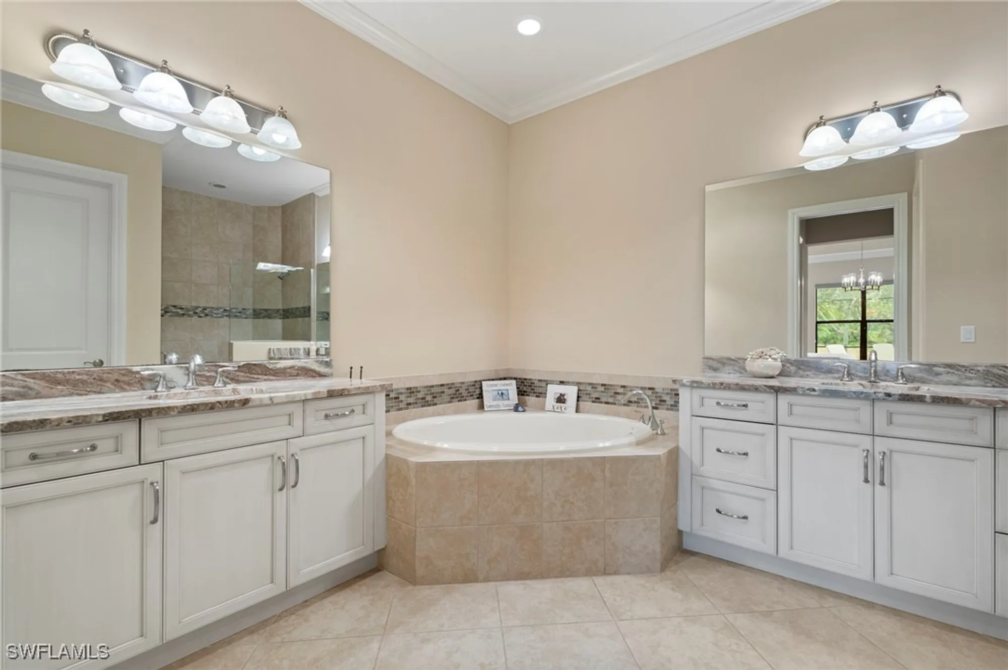 Property Slideshow image 13 of 18 | 6564 roma way, Naples, FL, 34113