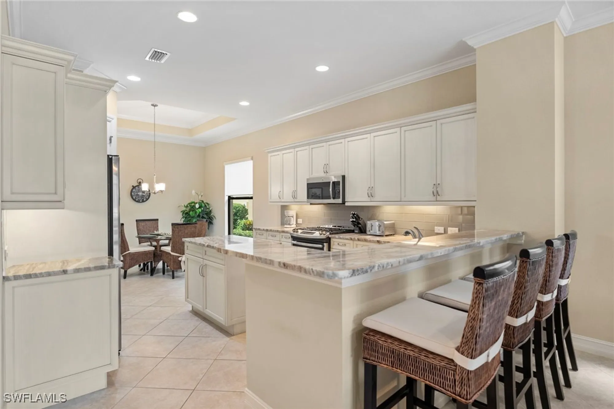 Property Slideshow image 6 of 18 | 6564 roma way, Naples, FL, 34113