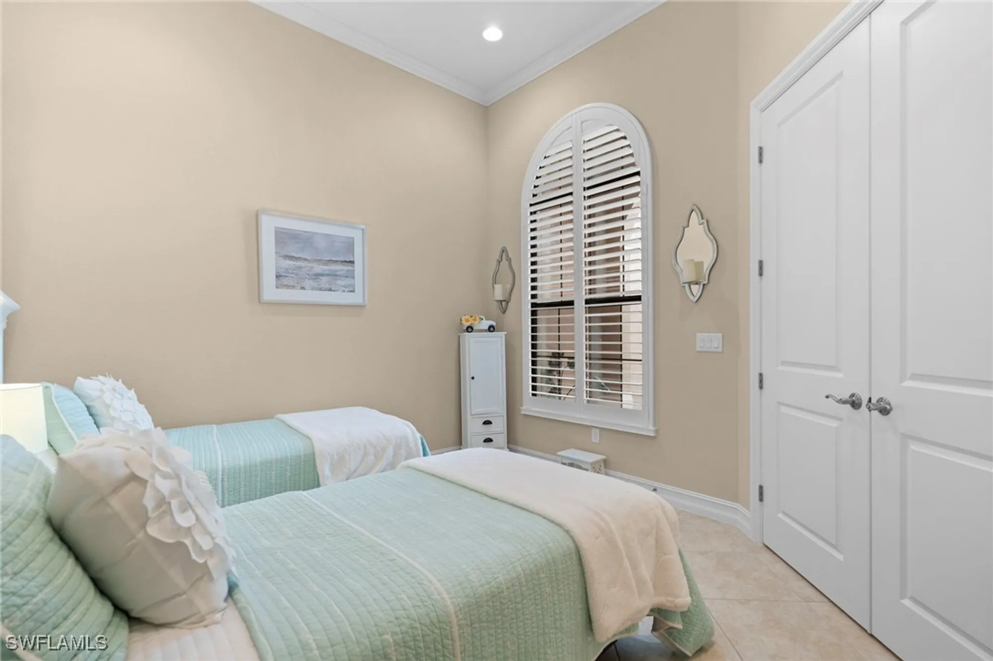 Property Slideshow image 9 of 18 | 6564 roma way, Naples, FL, 34113